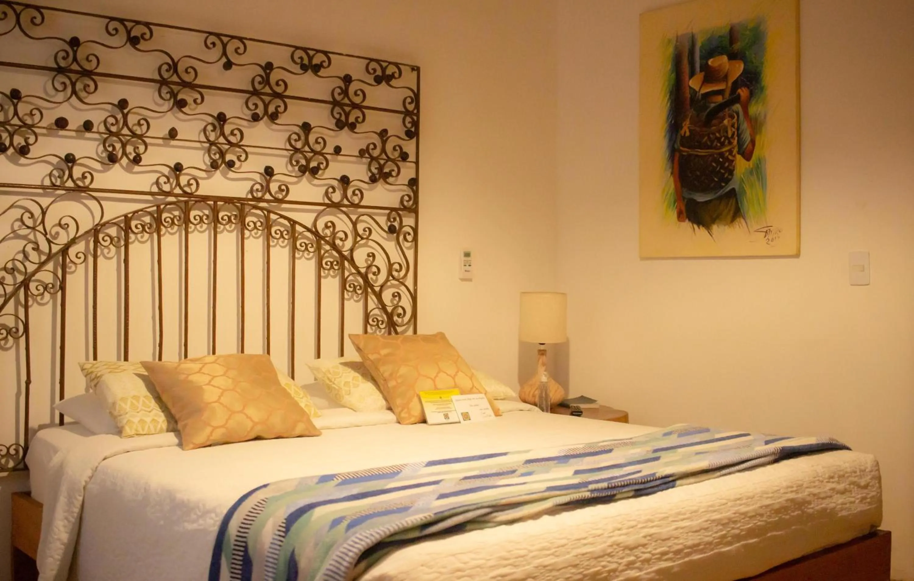 Bed in Casa Perpetua Hotel D Charm