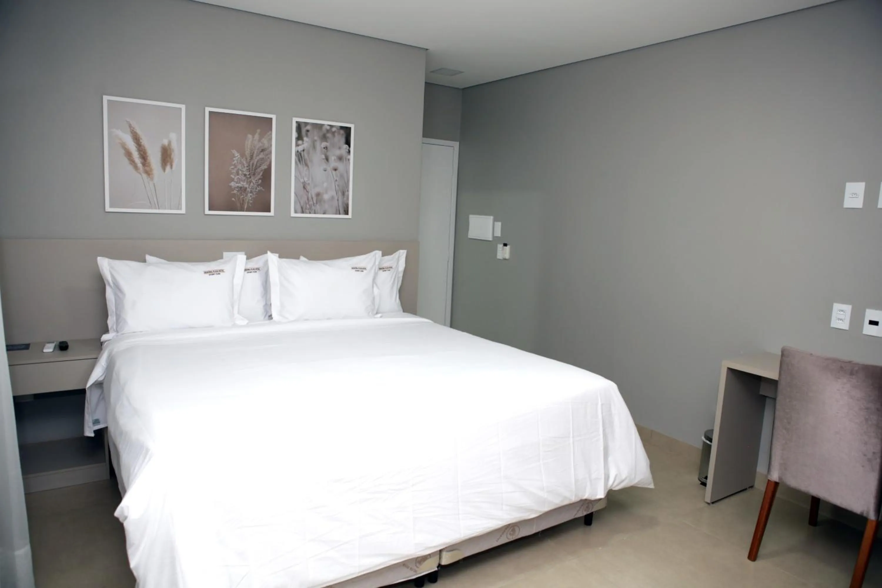 Bed in Regional Plaza Hotel Event Park