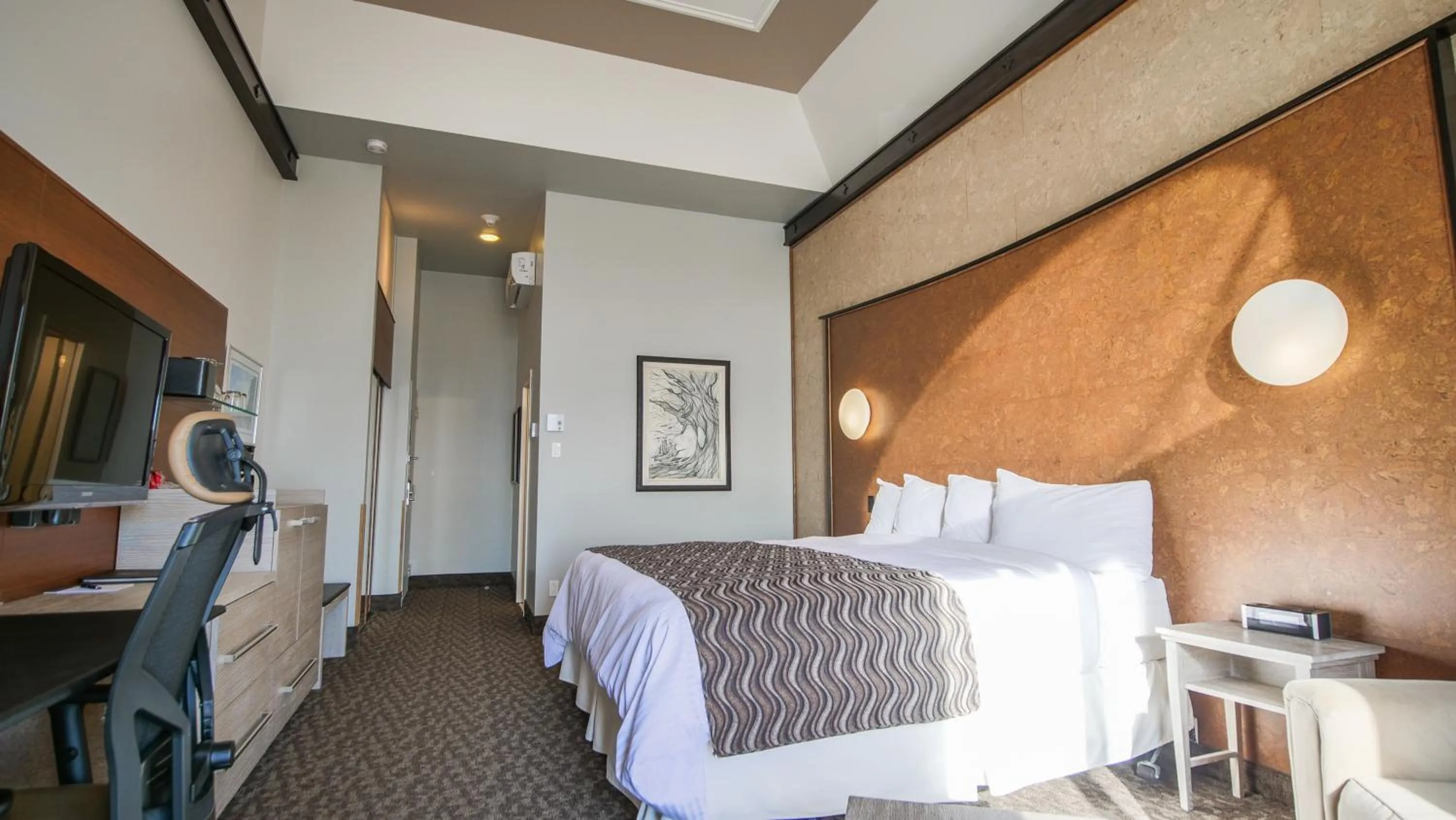 Photo of the whole room, Bed in Manoir Belle Plage