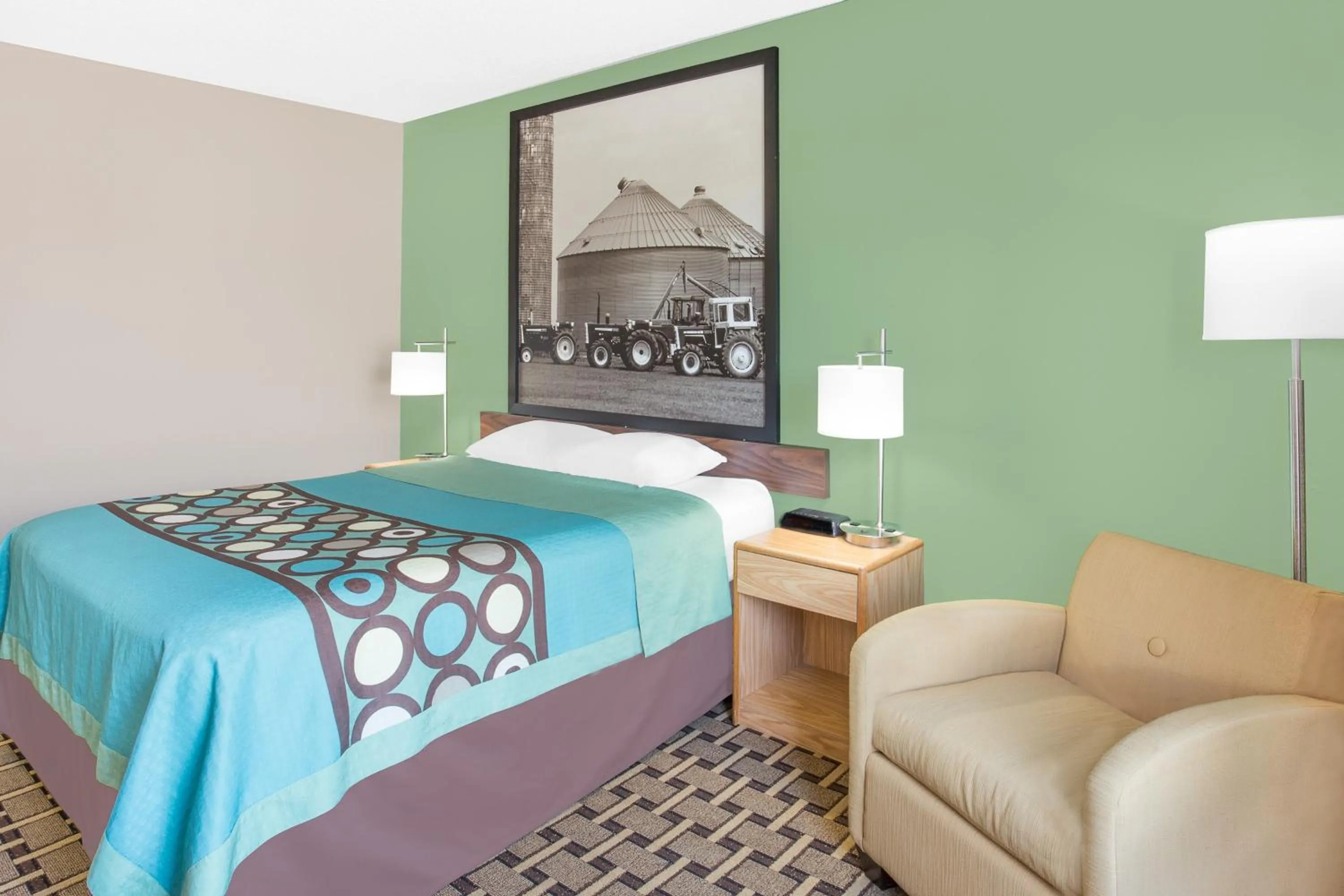 Photo of the whole room in Super 8 by Wyndham Beaver Dam