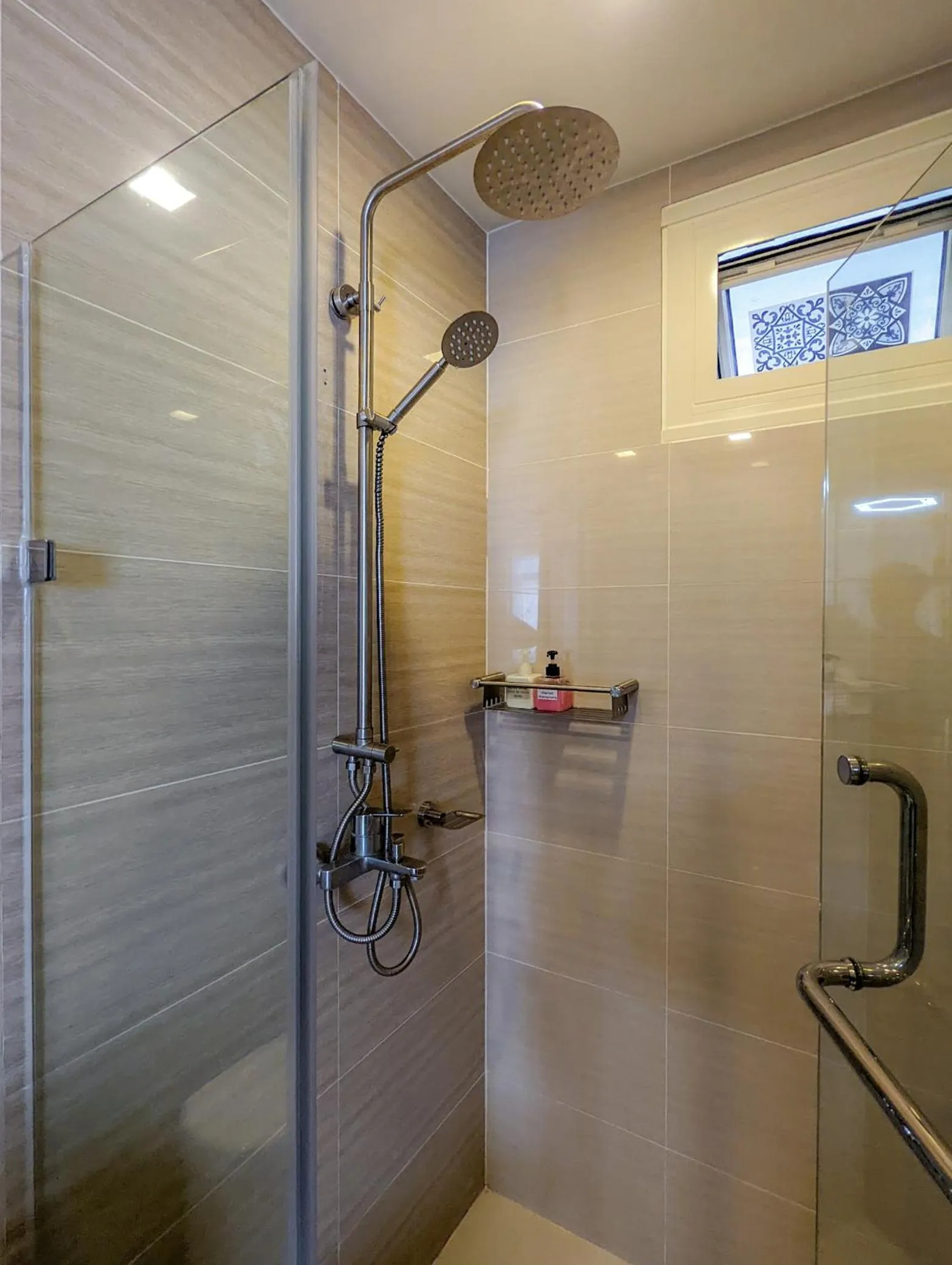 Shower in Studio Condo NAIA Airport Terminal 3 Newport City Casino