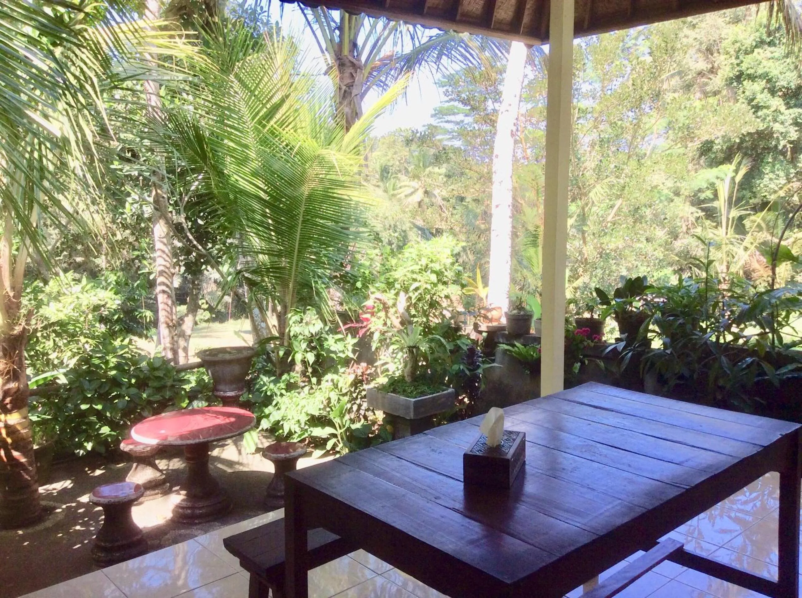 Day in Rumah Irak et Kadek Bali