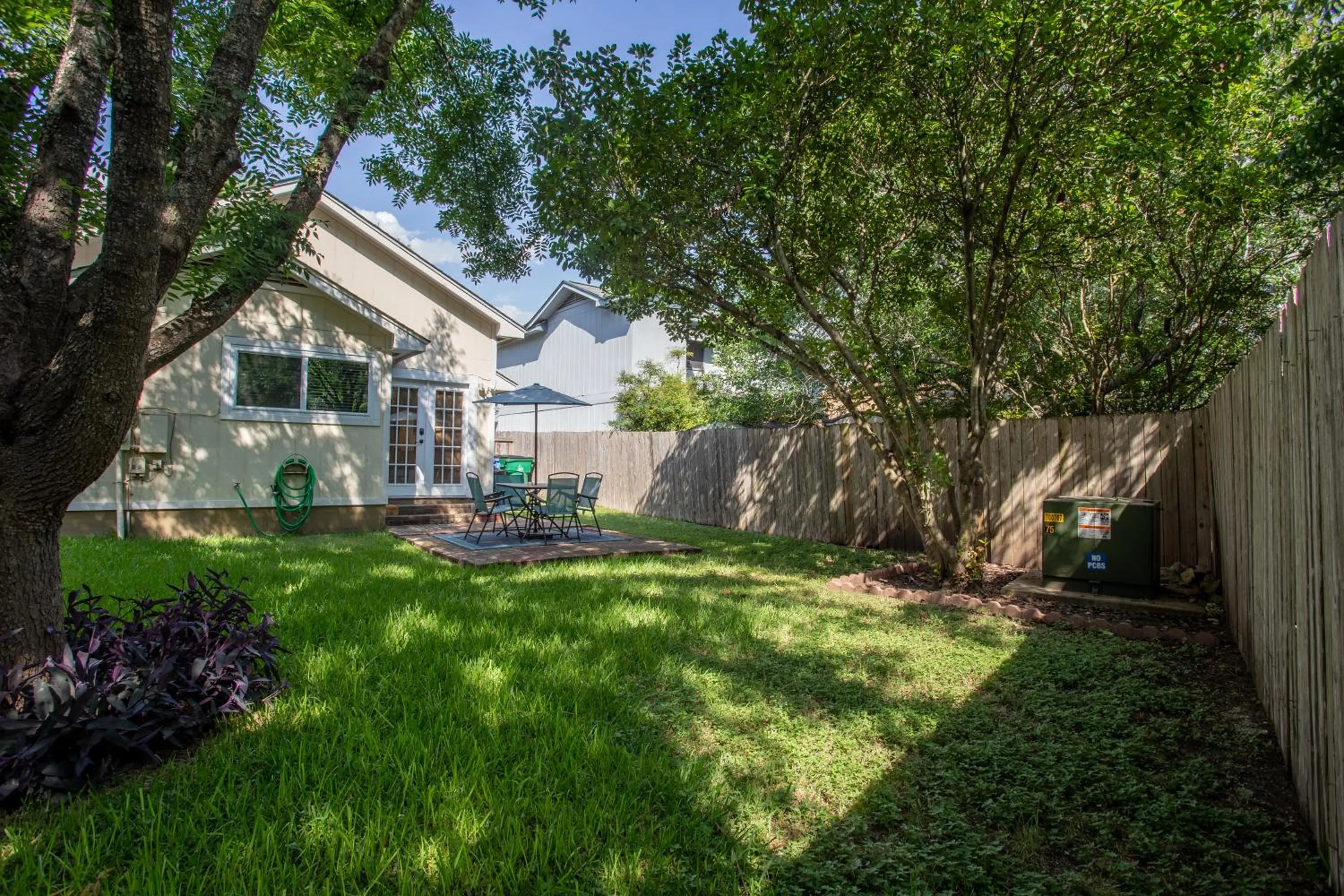 Patio in Comfortable, Family and Business Friendly 2BD/2BA House in North Austin
