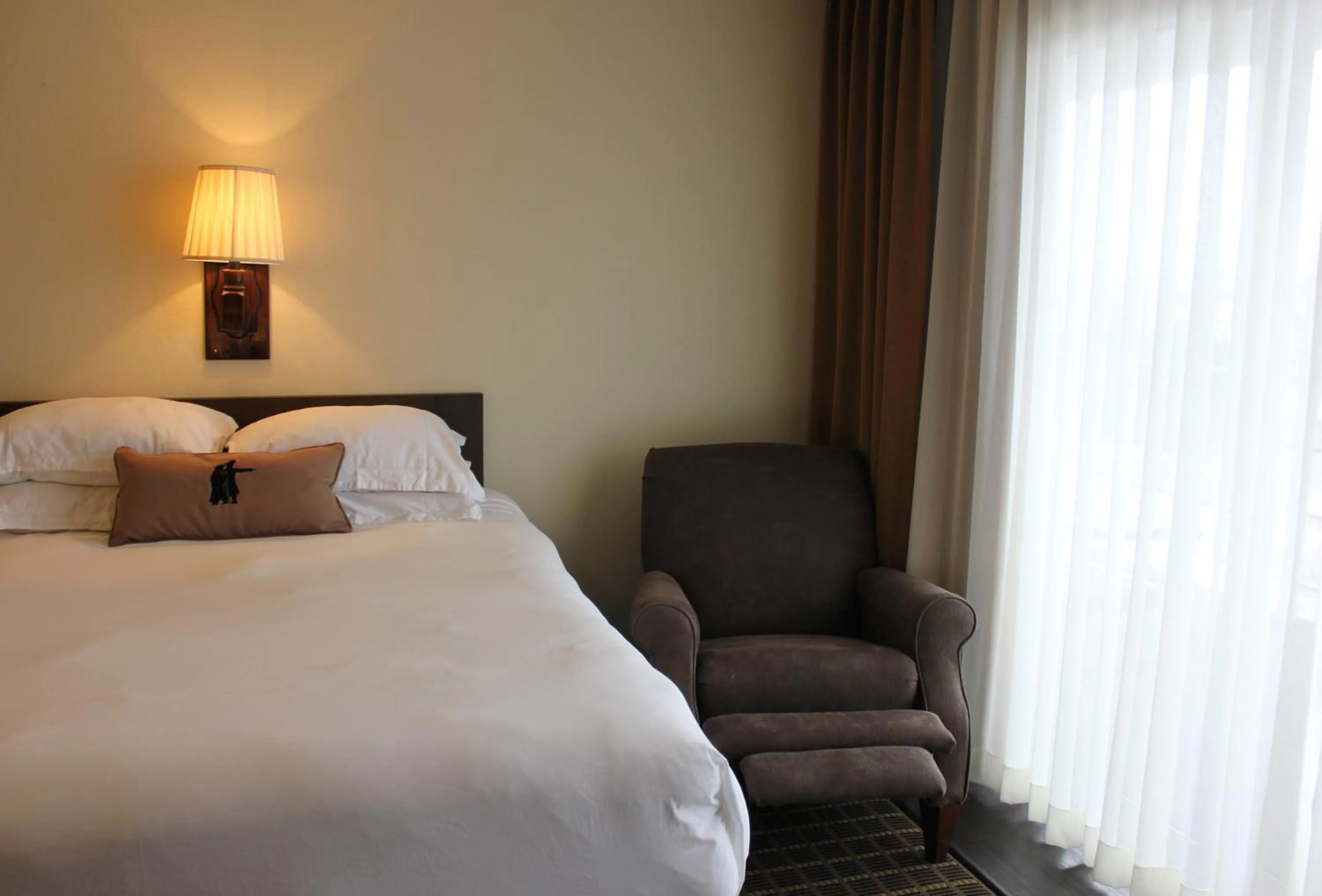 Bed in Lewis & Clark Motel - Bozeman