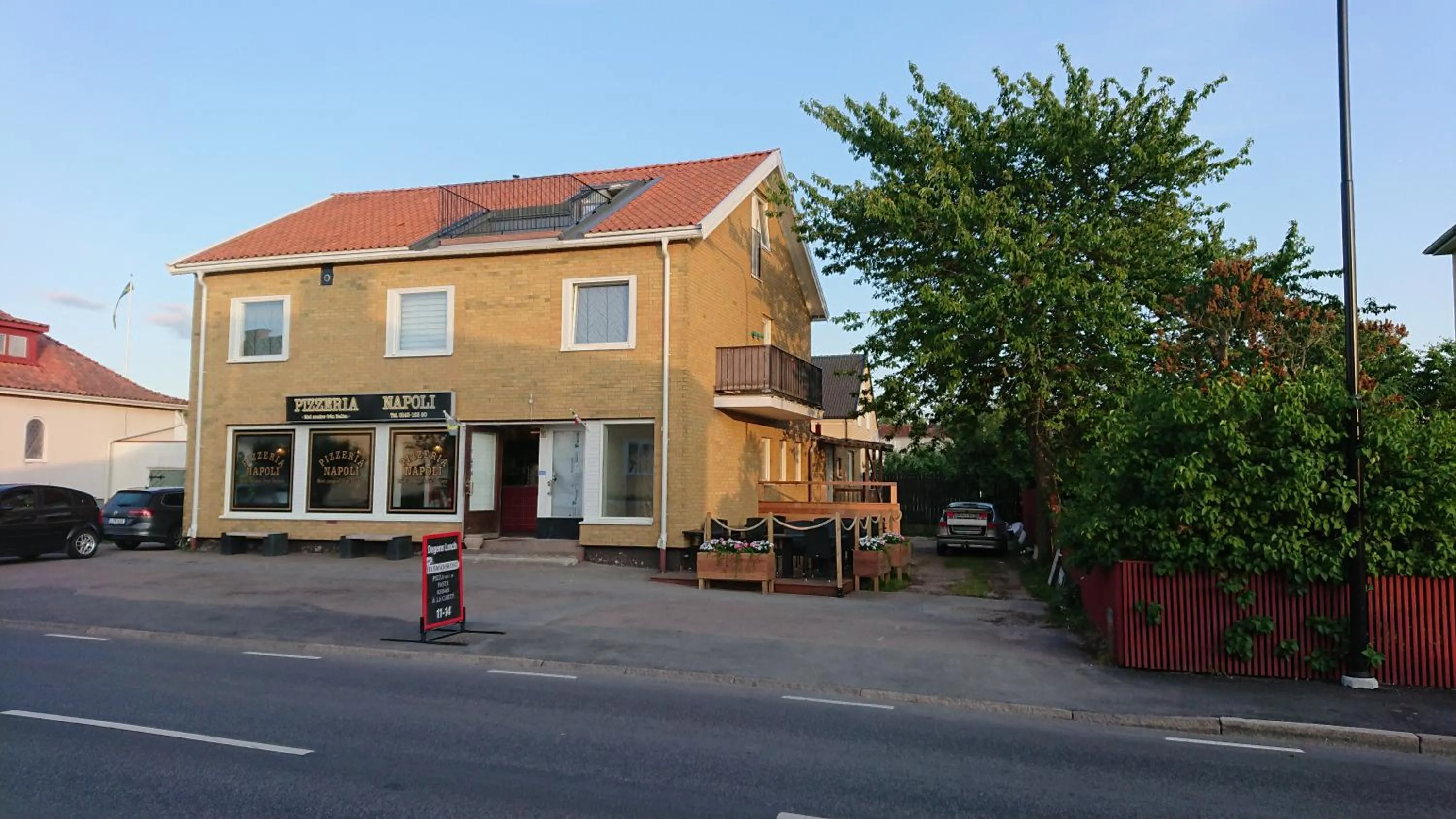 Property Building in Simones Hotel