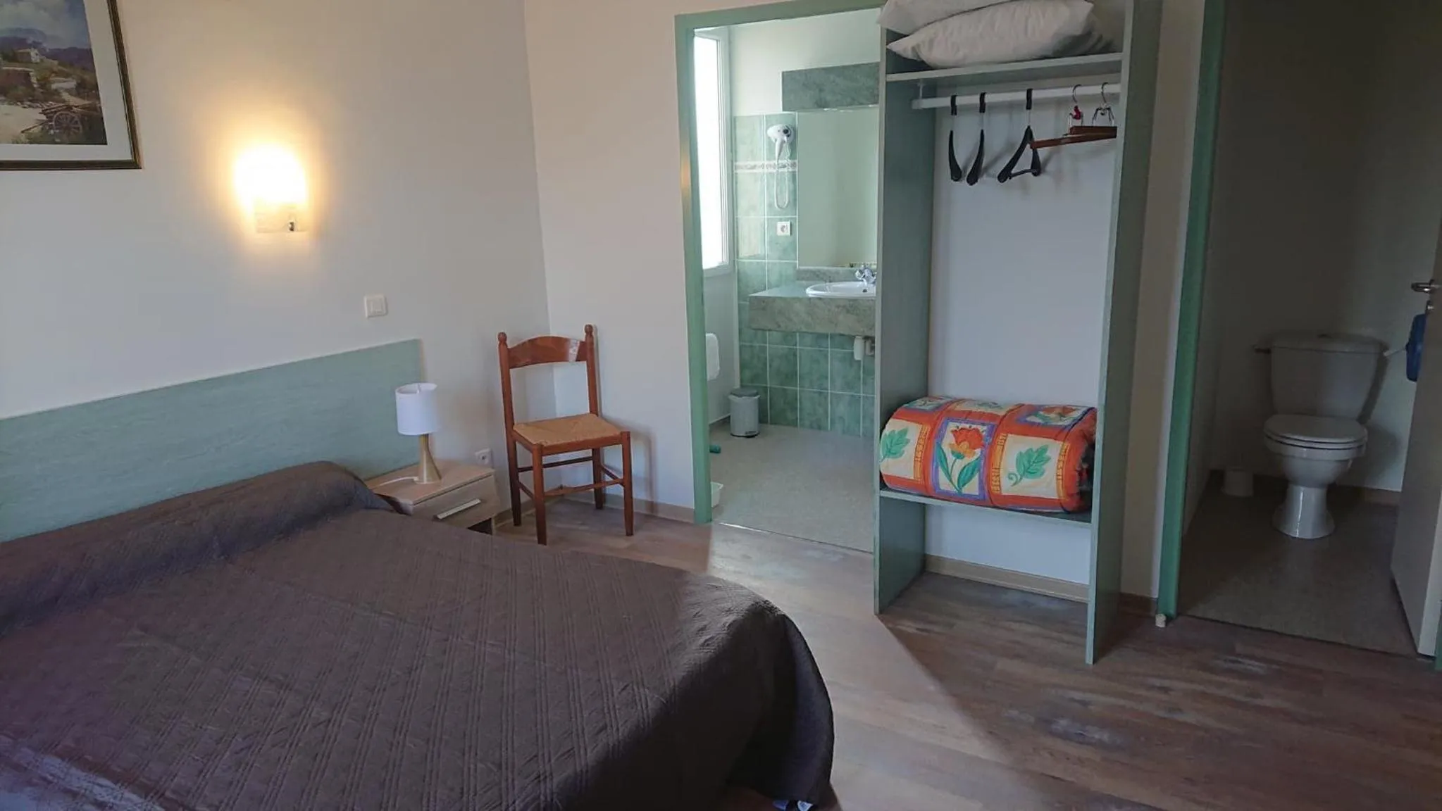 Bed in Auberge le Cévenol