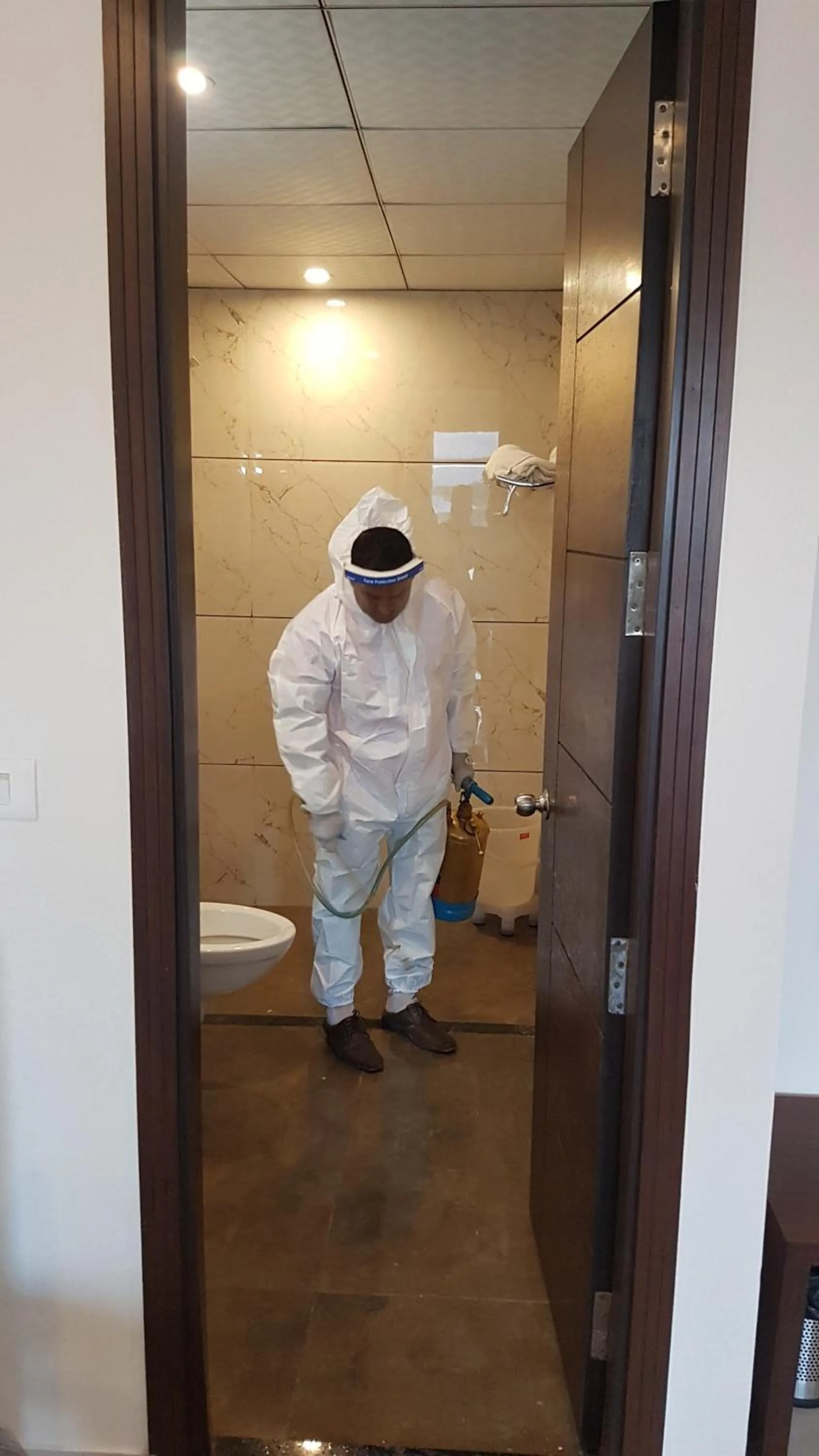 Shower in Hotel Aakash Residency