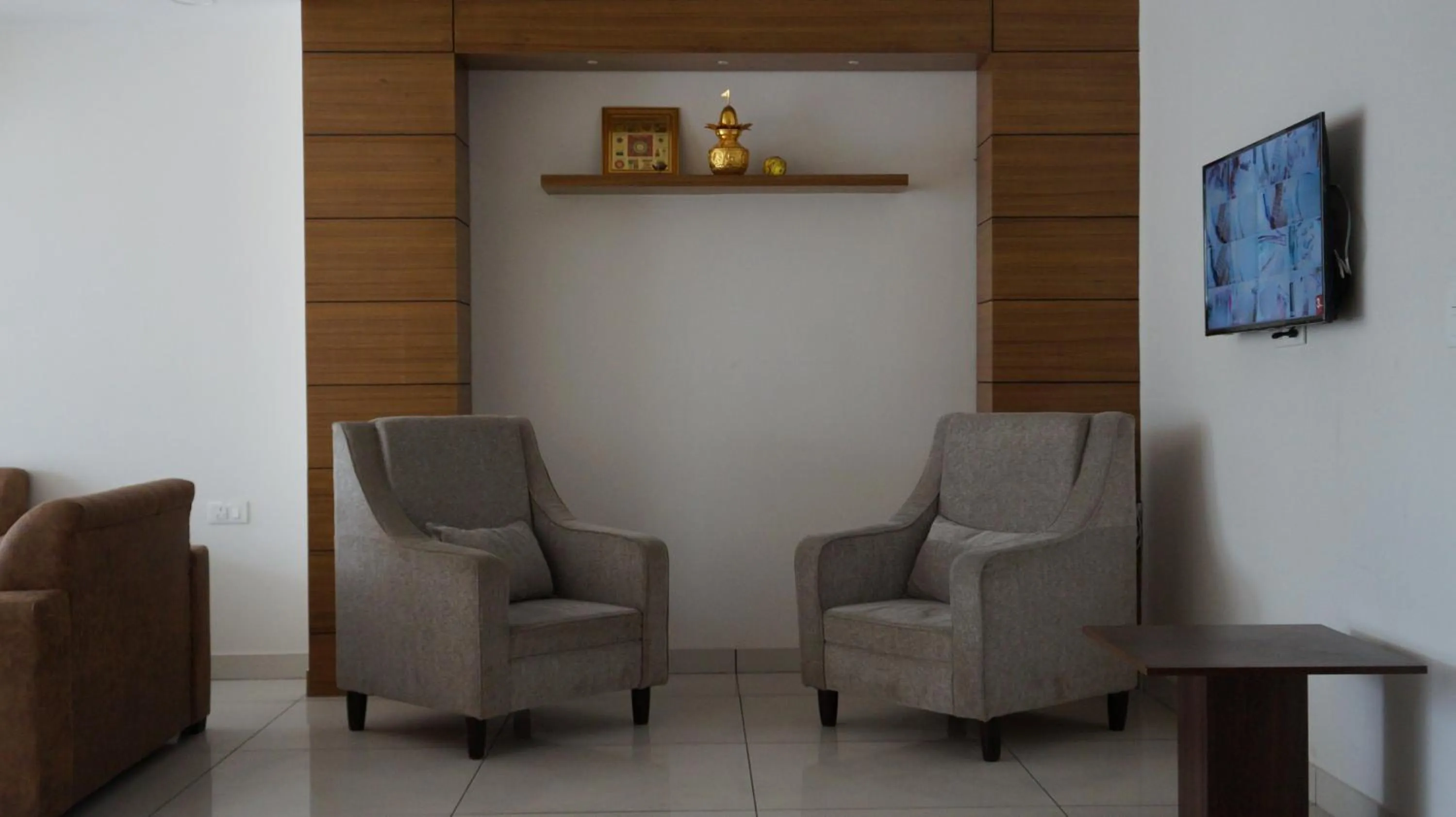 Area and facilities in Hotel Aakash Residency