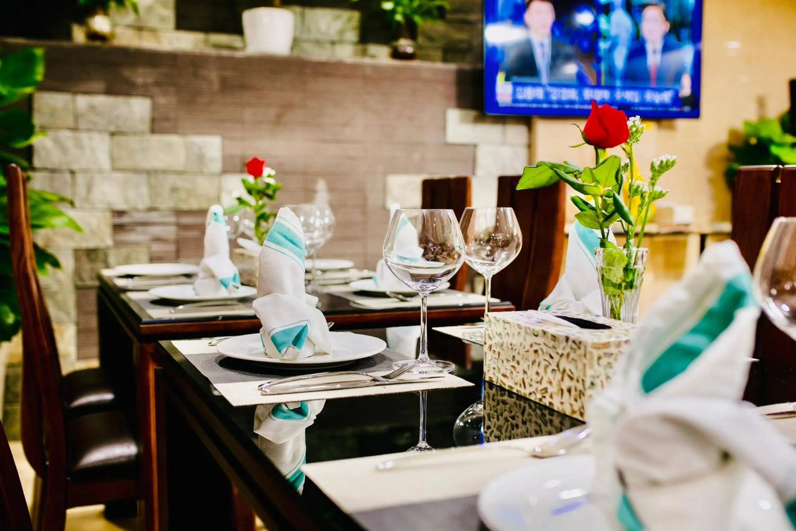 Restaurant/places to eat in Marina Hotel Ha Noi