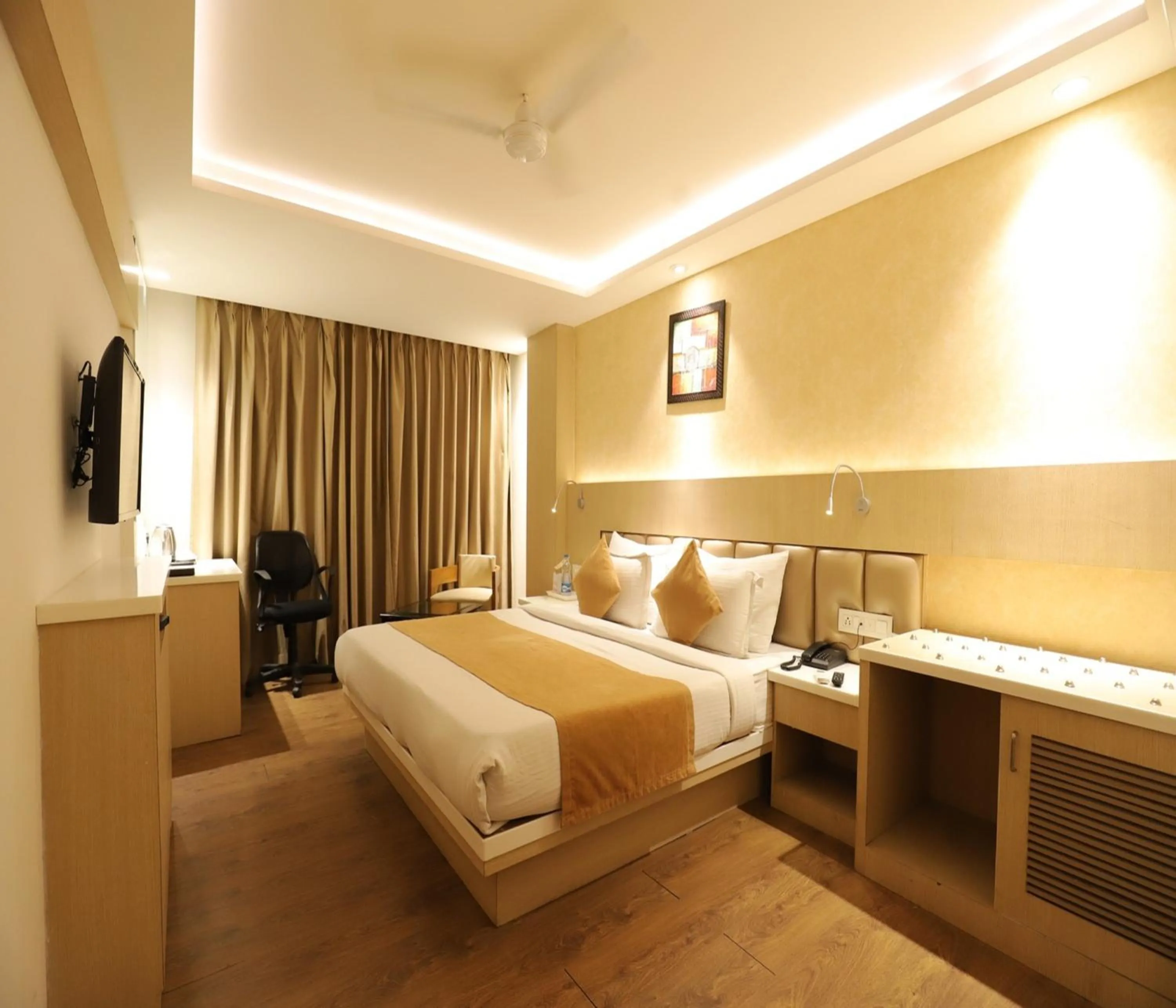 Bed in Hotel Radiance