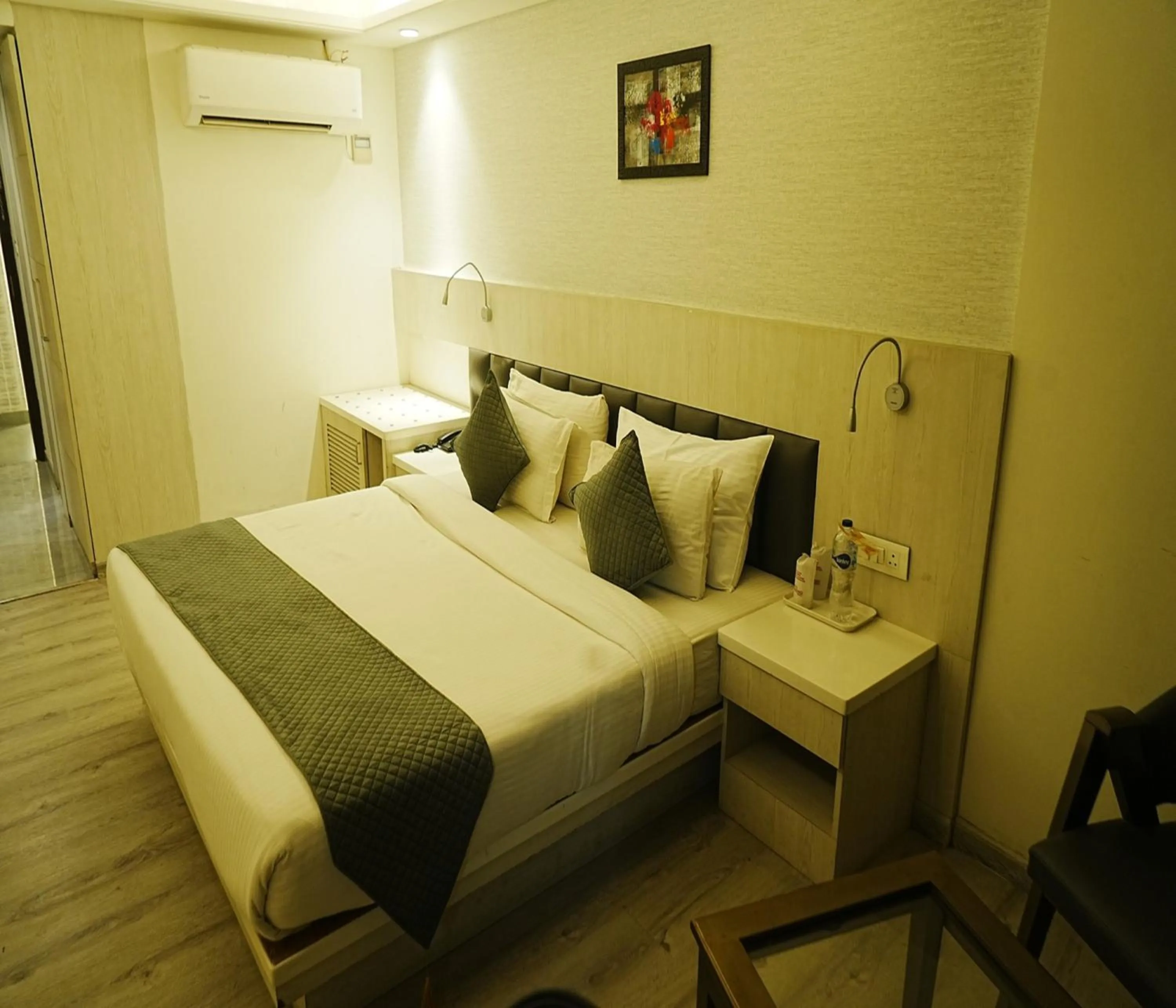 Bed in Hotel Radiance