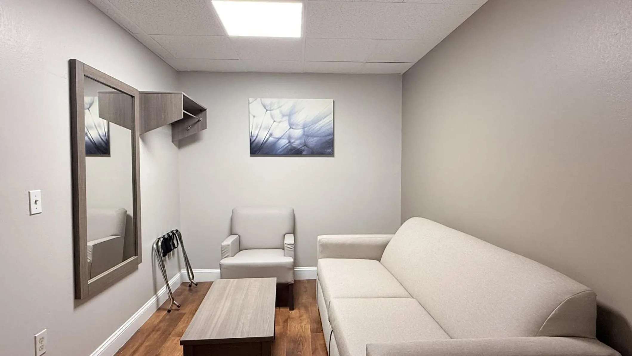 Photo of the whole room in Red Roof Inn & Suites Swansea