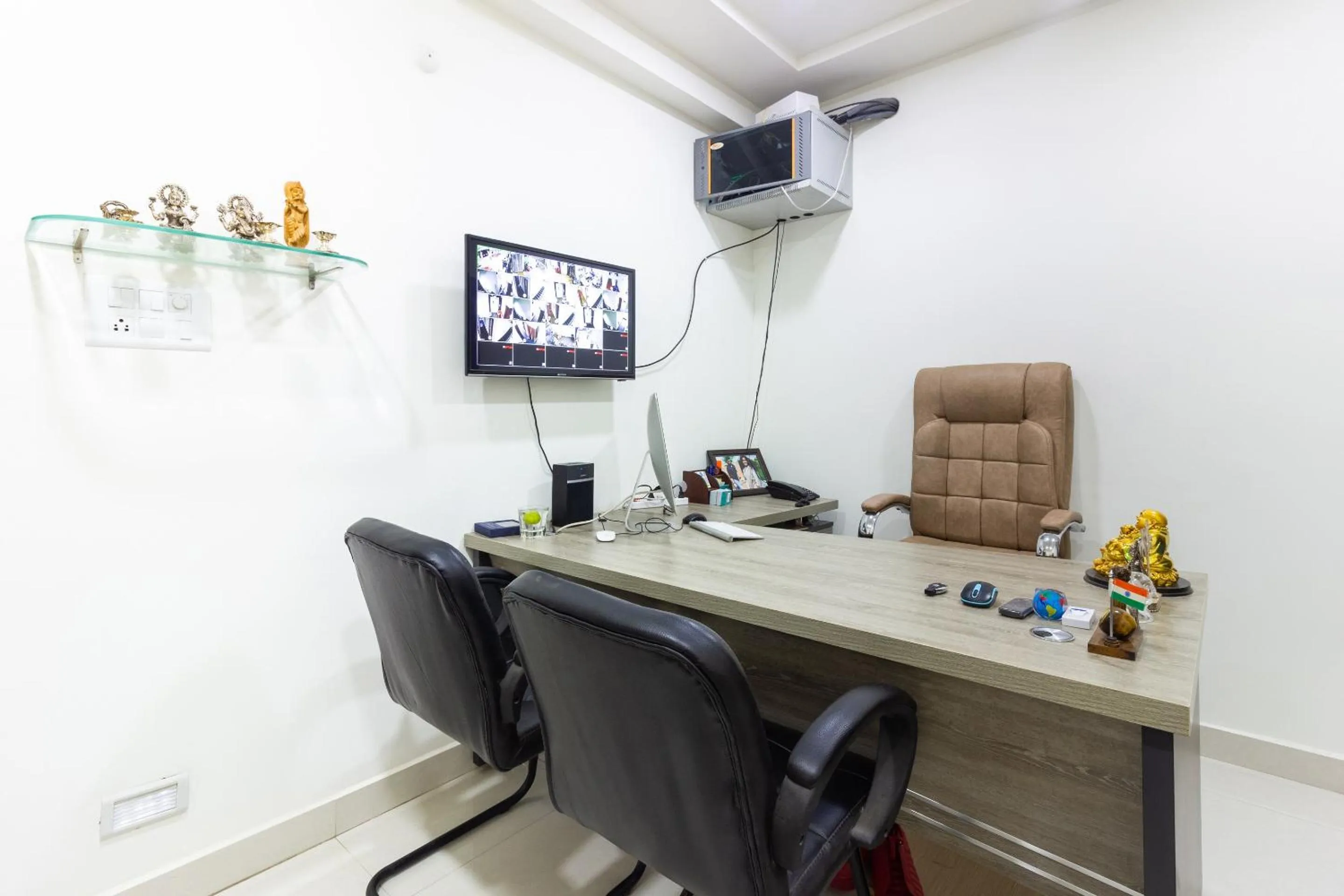 Lobby or reception in Super Hotel O Qualia Inn Kondapur Near Botanical Garden