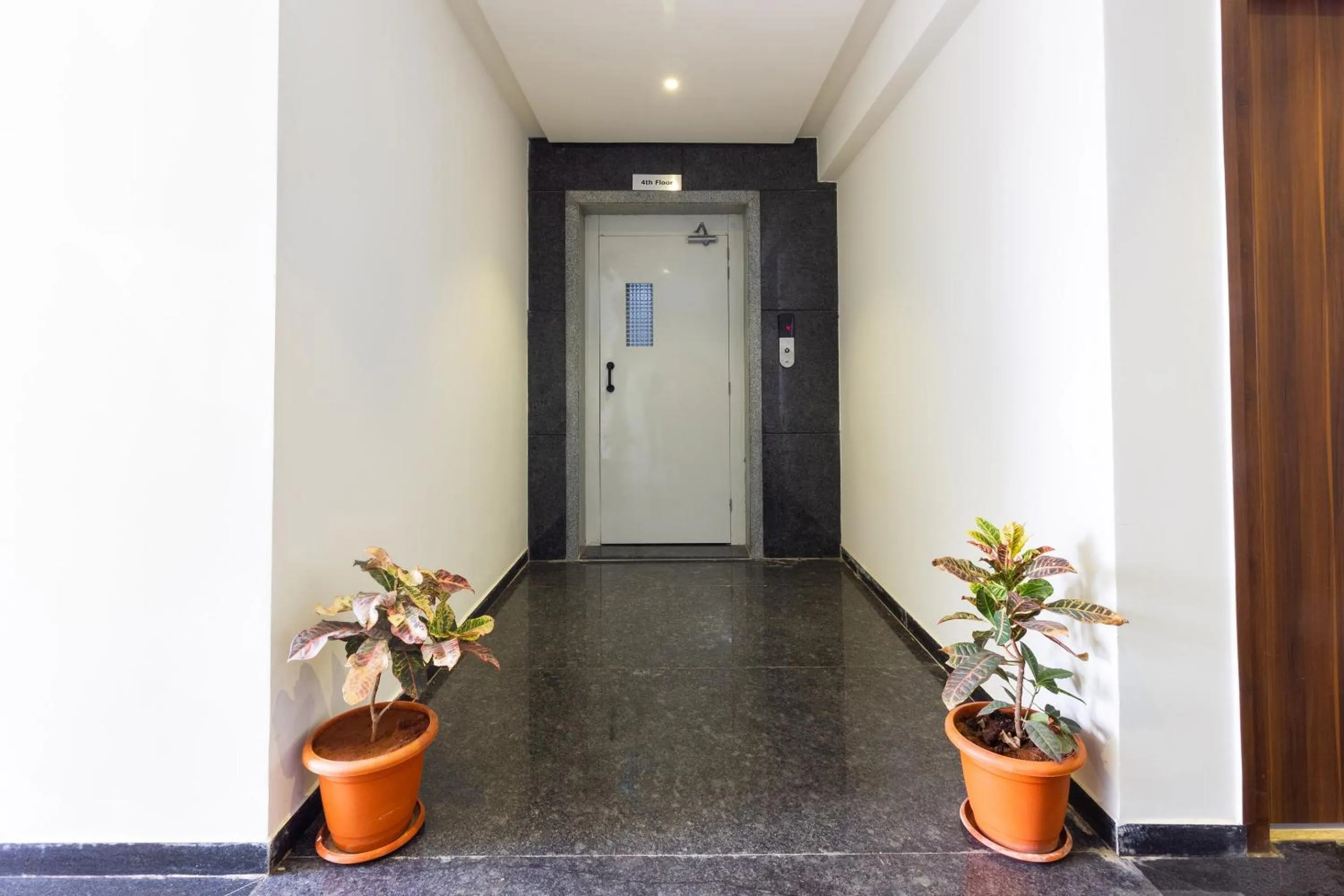 Lobby or reception in Super Hotel O Qualia Inn Kondapur Near Botanical Garden