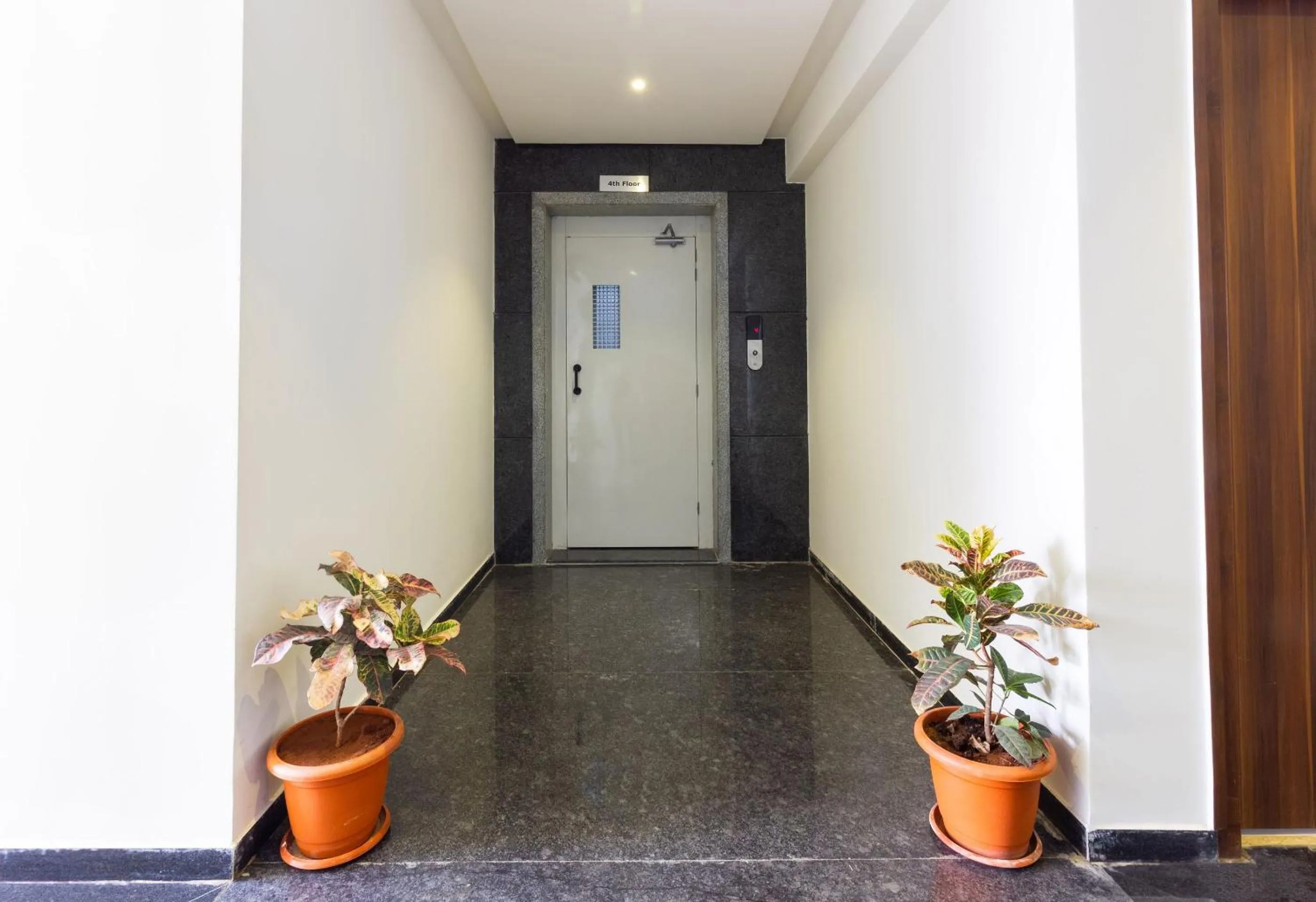 Lobby or reception in Hotel O Qualia Inn Kondapur Near Botanical Garden