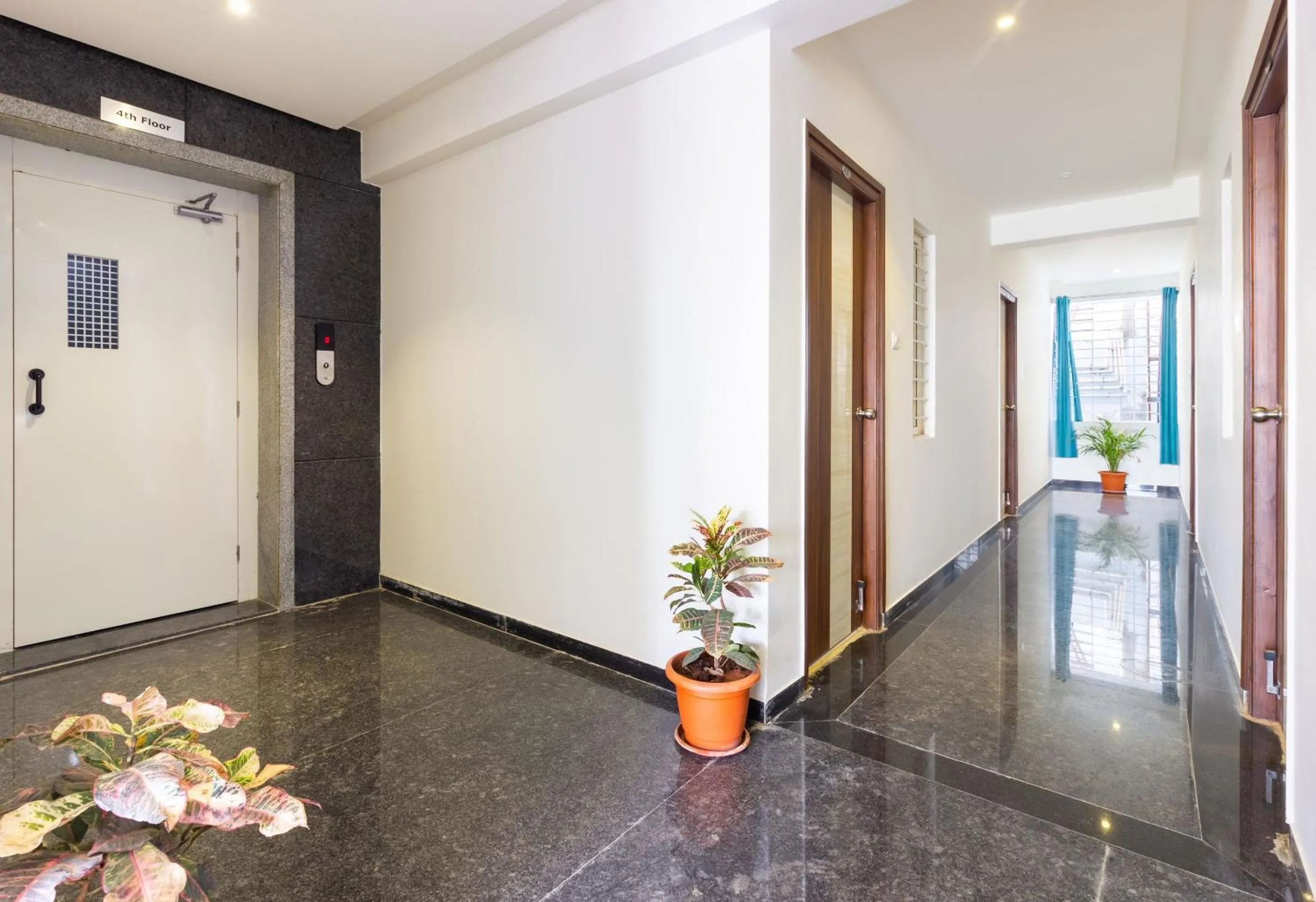 Lobby or reception in Super Hotel O Qualia Inn Kondapur Near Botanical Garden