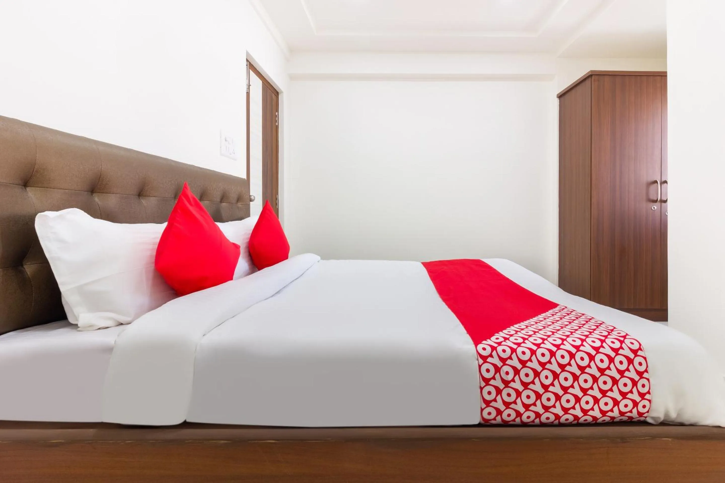 Bedroom, Bed in Super Hotel O Qualia Inn Kondapur Near Botanical Garden