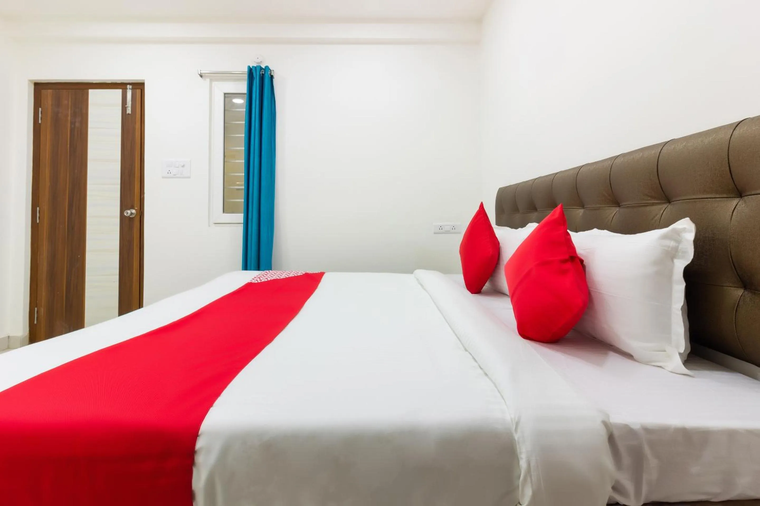 Bedroom, Bed in Super Hotel O Qualia Inn Kondapur Near Botanical Garden