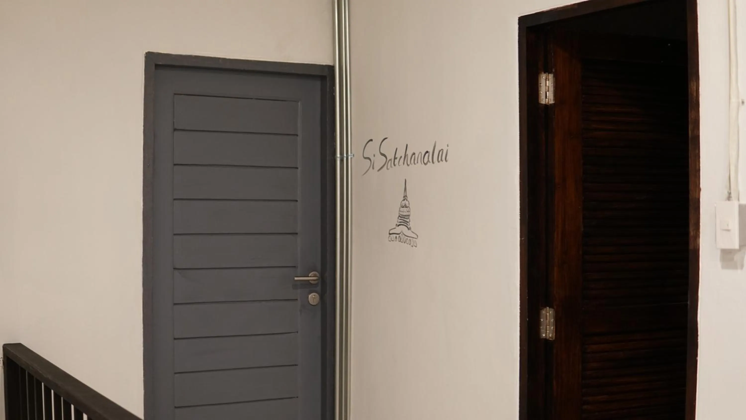 Decorative detail in Little Jasmine by the River