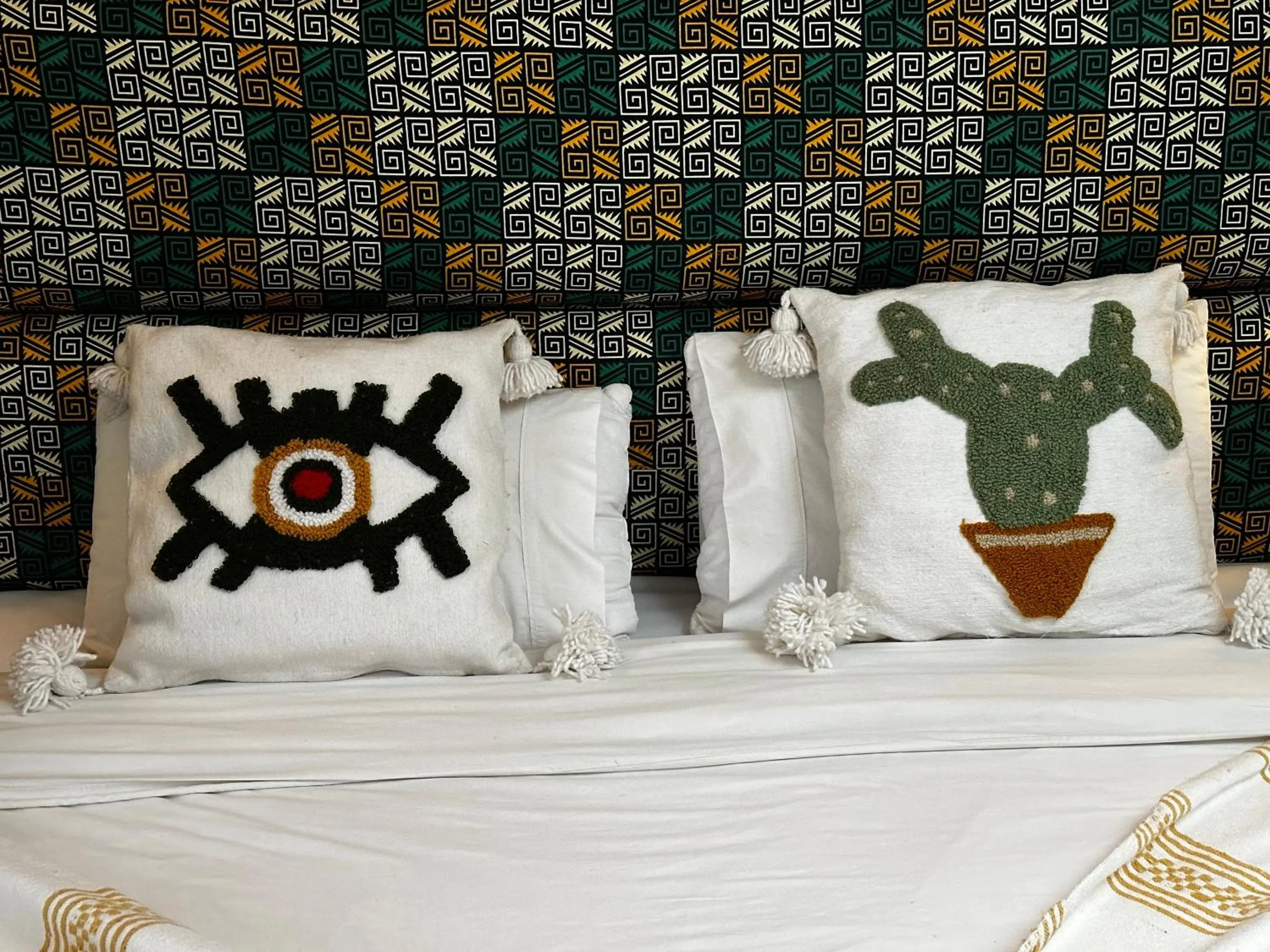Decorative detail, Bed in Mama Souiri Hotel