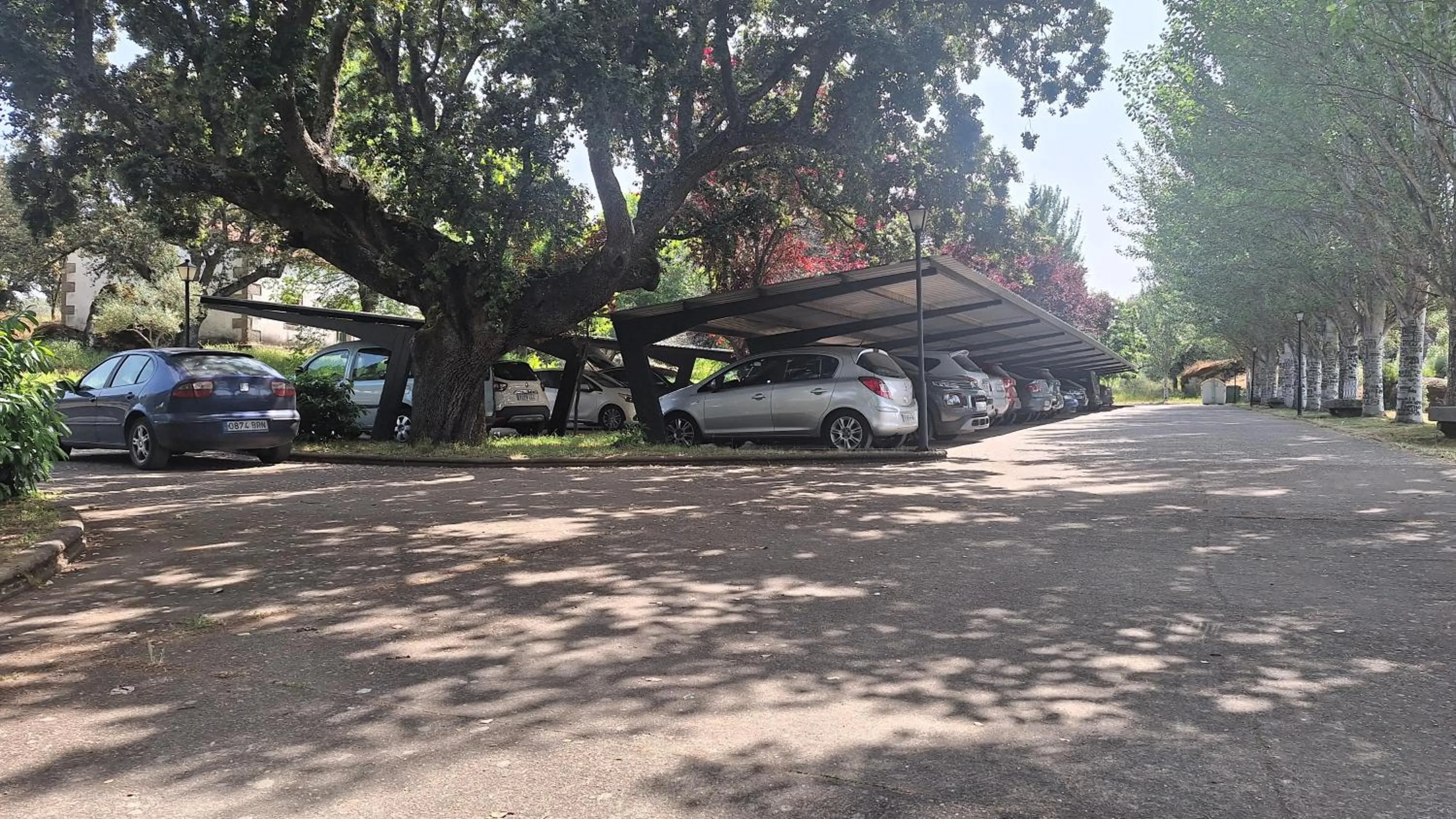 Parking in Hotel Balneario de Retortillo