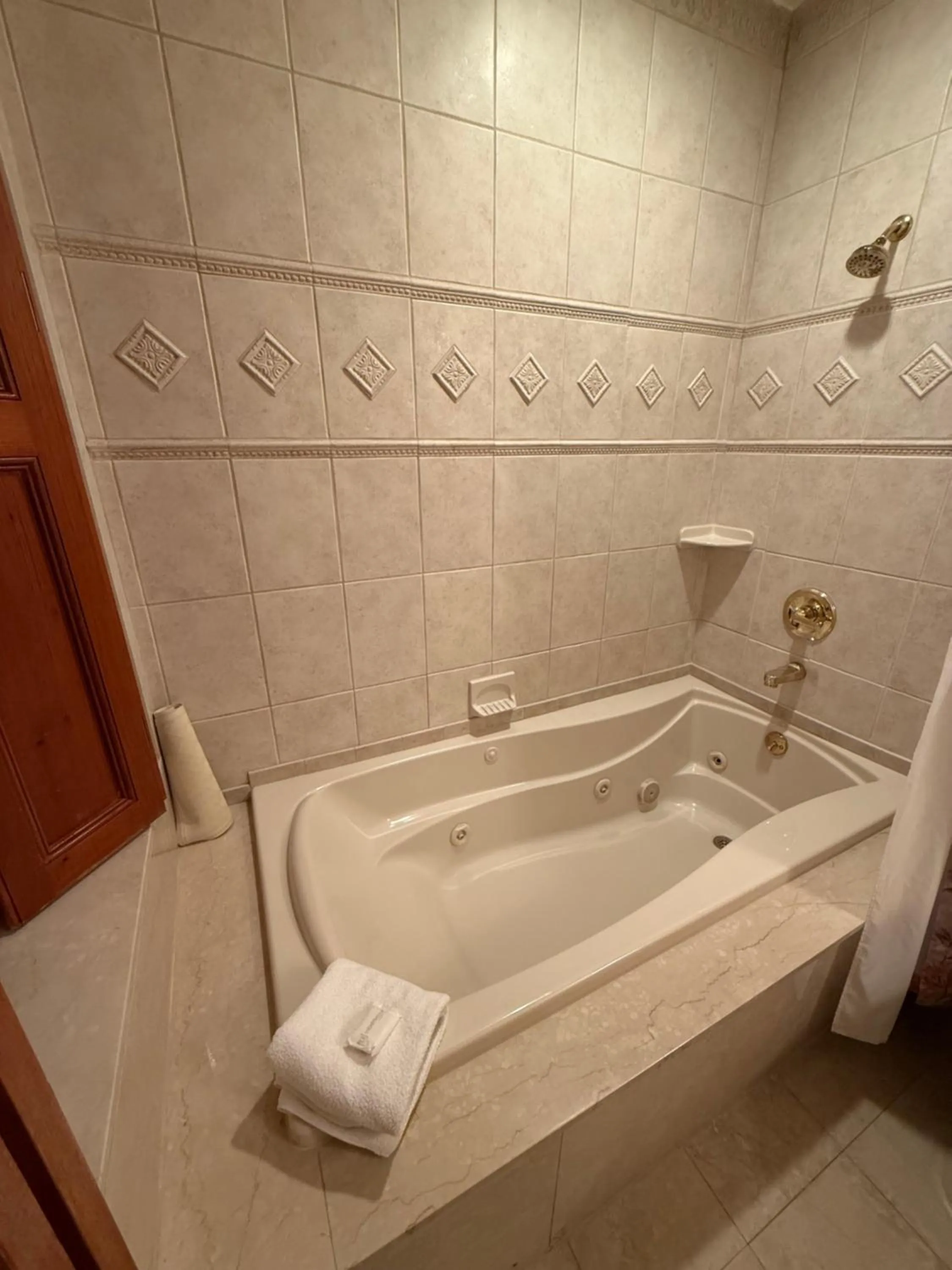 Bathroom in Penn's View Hotel Philadelphia