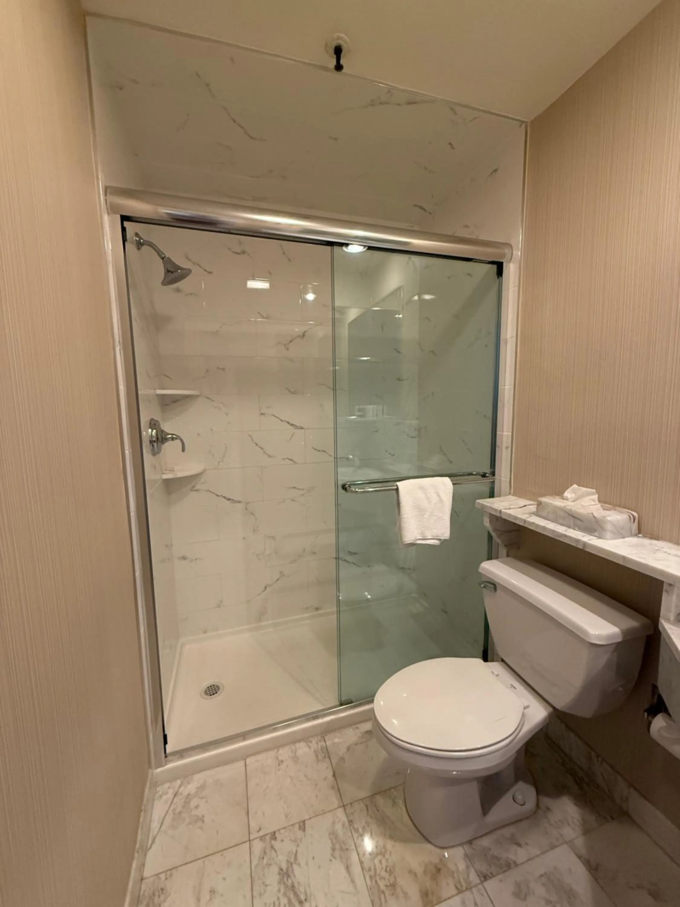 Shower in Penn's View Hotel Philadelphia