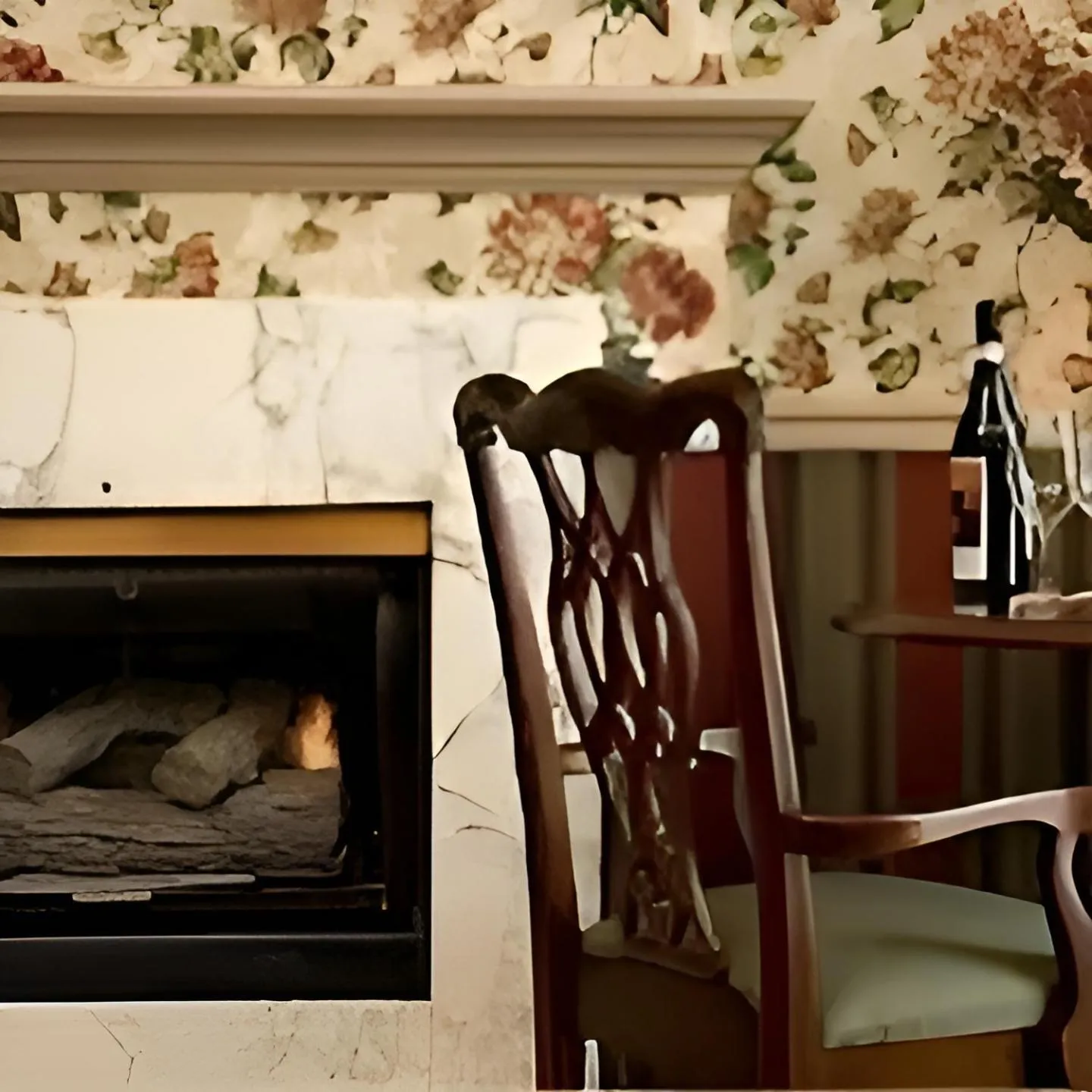 fireplace in Penn's View Hotel Philadelphia