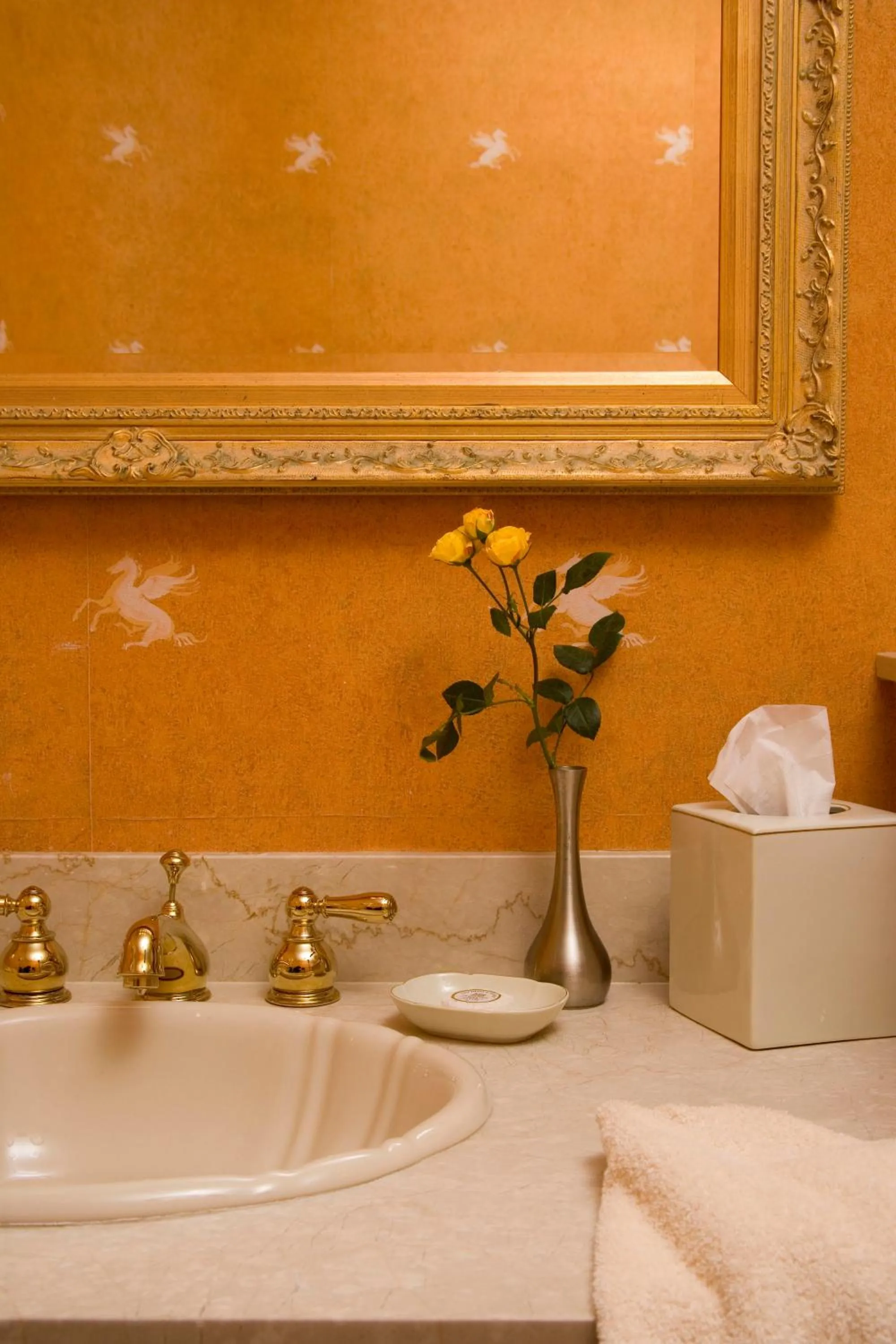 Bathroom in Penn's View Hotel Philadelphia