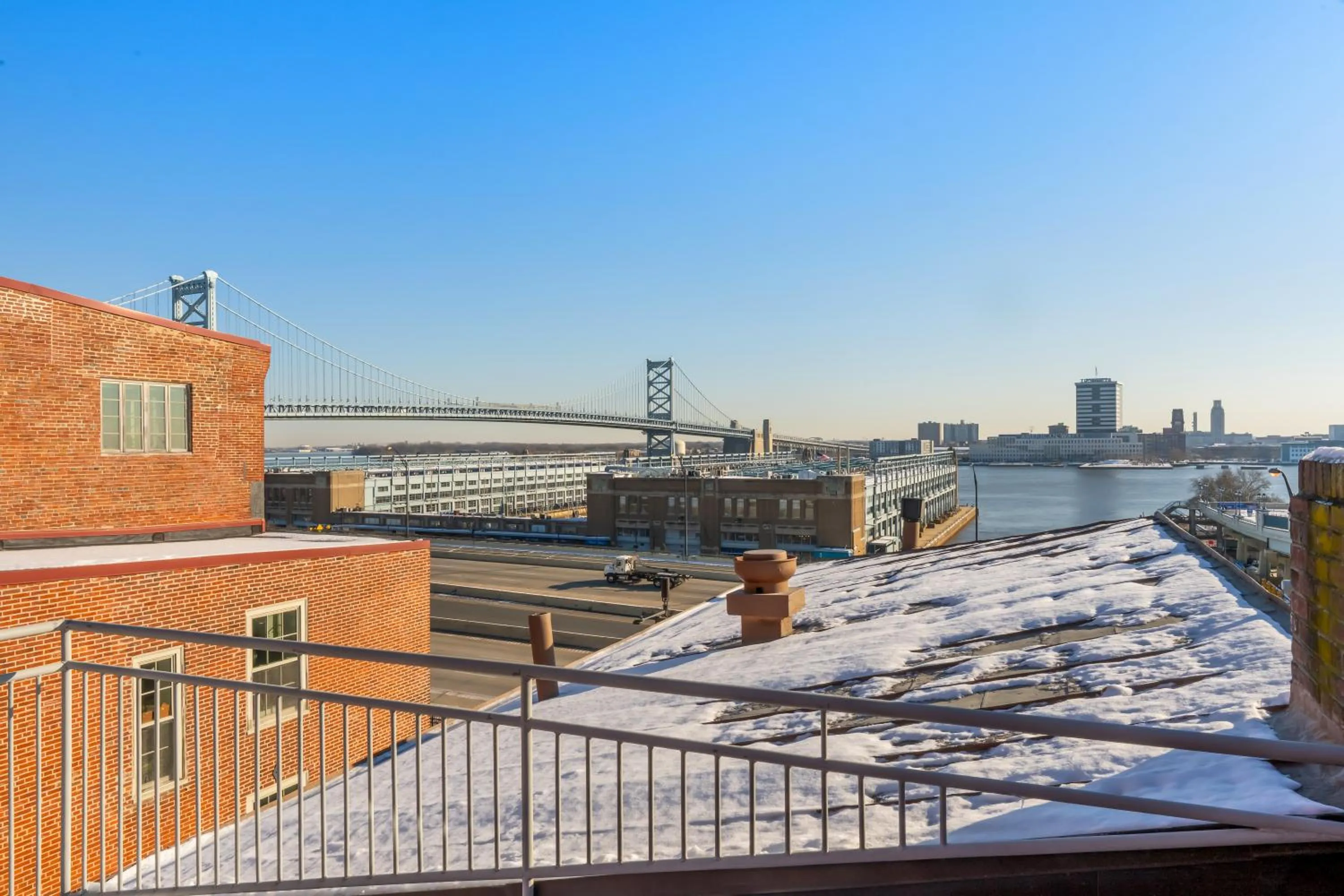 City view in Penn's View Hotel Philadelphia