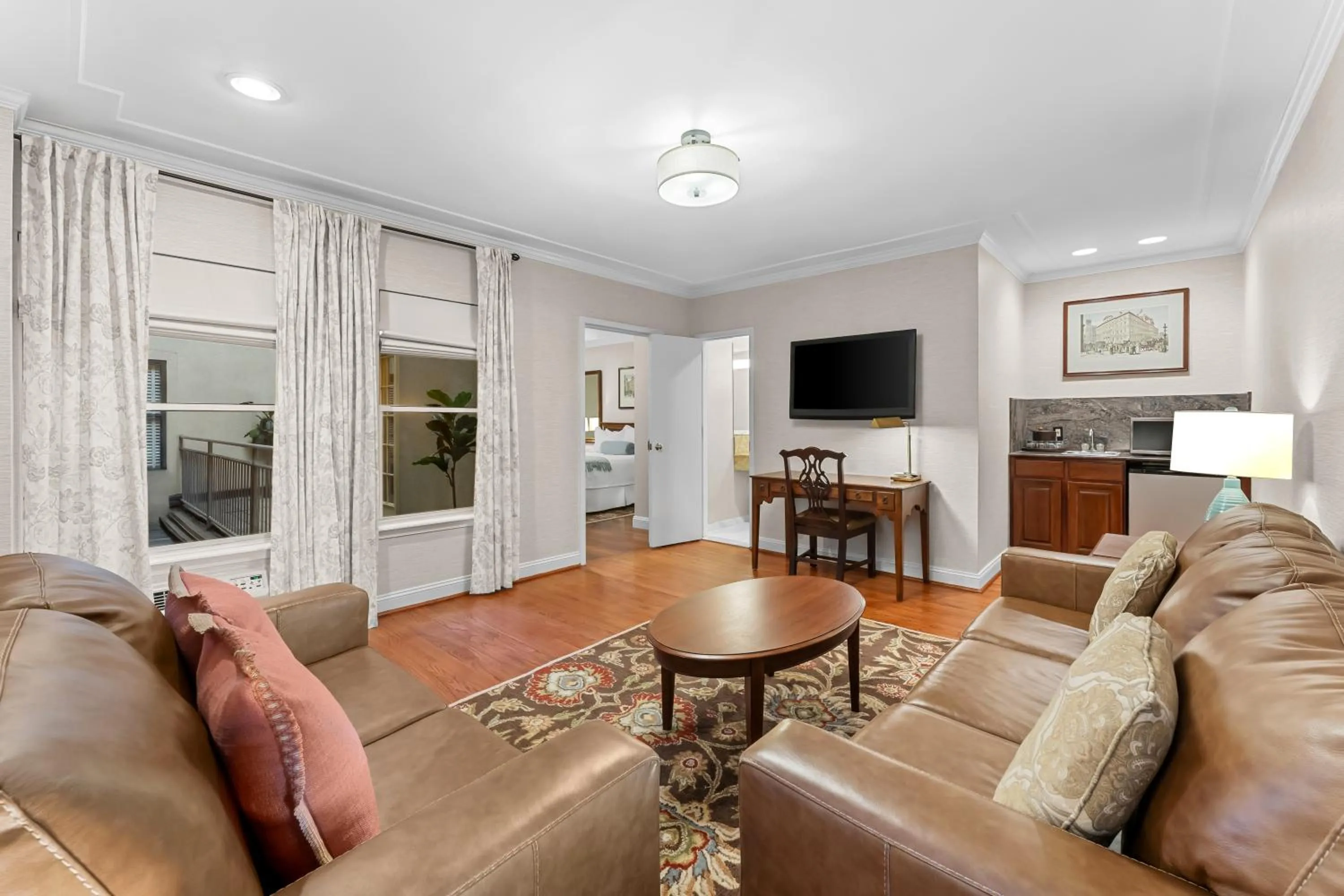 Living room in Penn's View Hotel Philadelphia