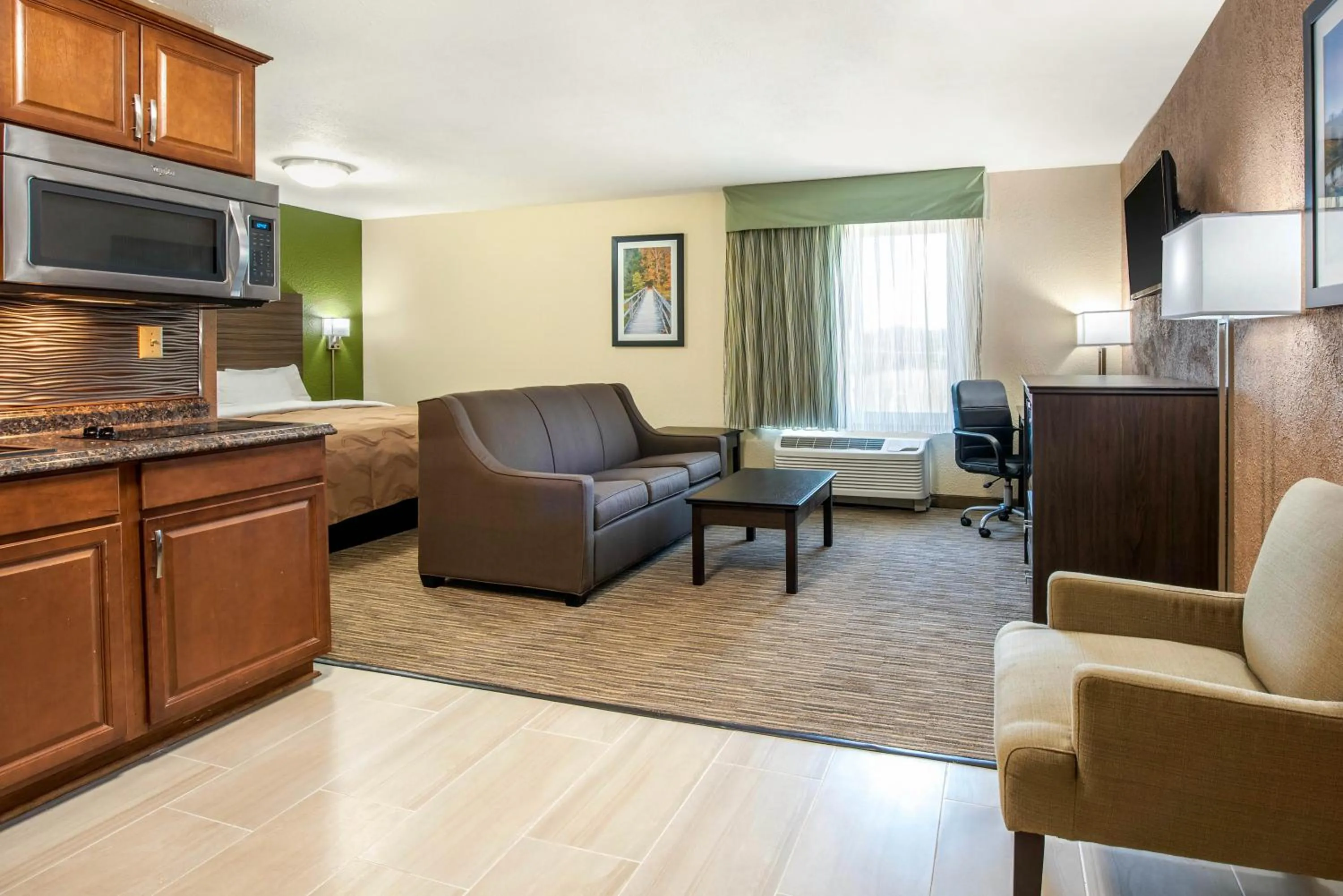 Kitchen or kitchenette in Quality Inn & Suites Brandenburg - Fort Knox