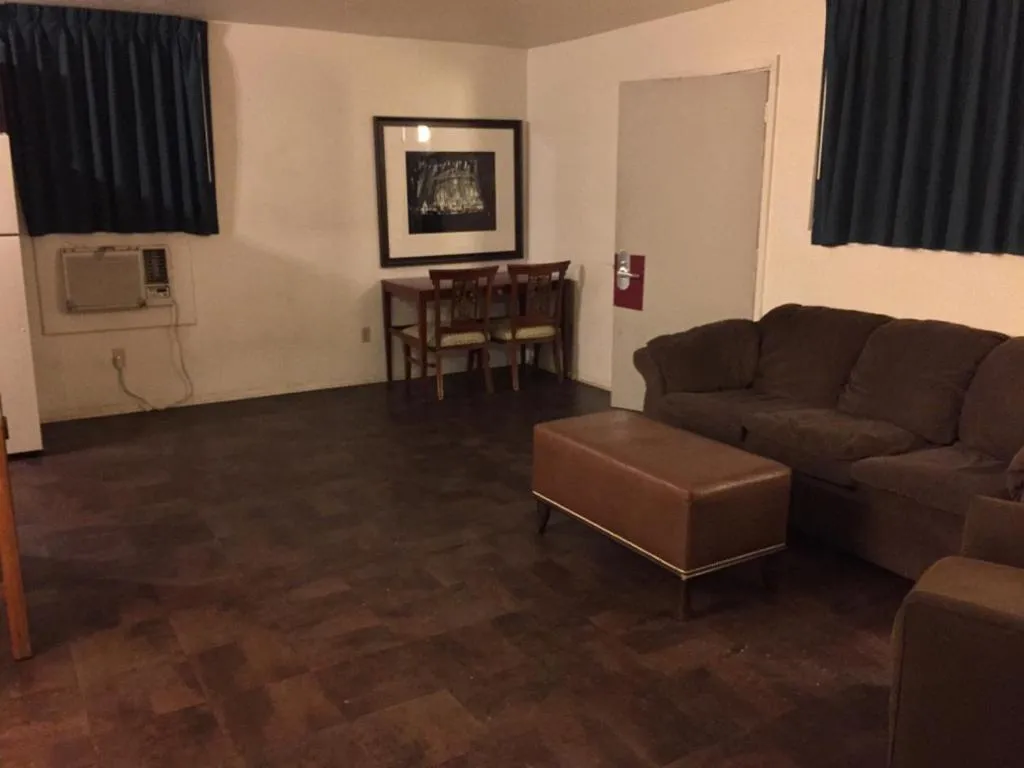 Living room in Ranch House Inn & Suites