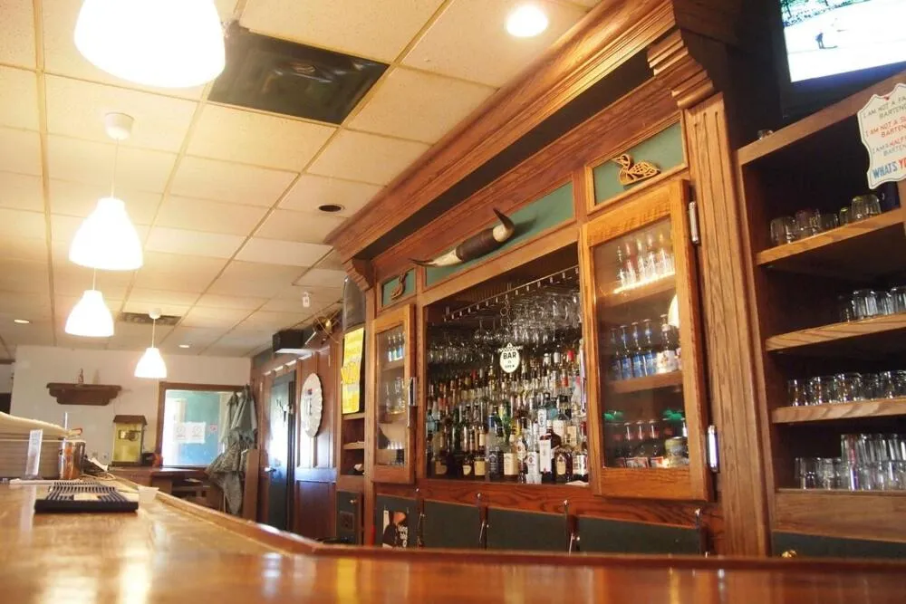 Lounge or bar in Moosomin Country Squire Inn