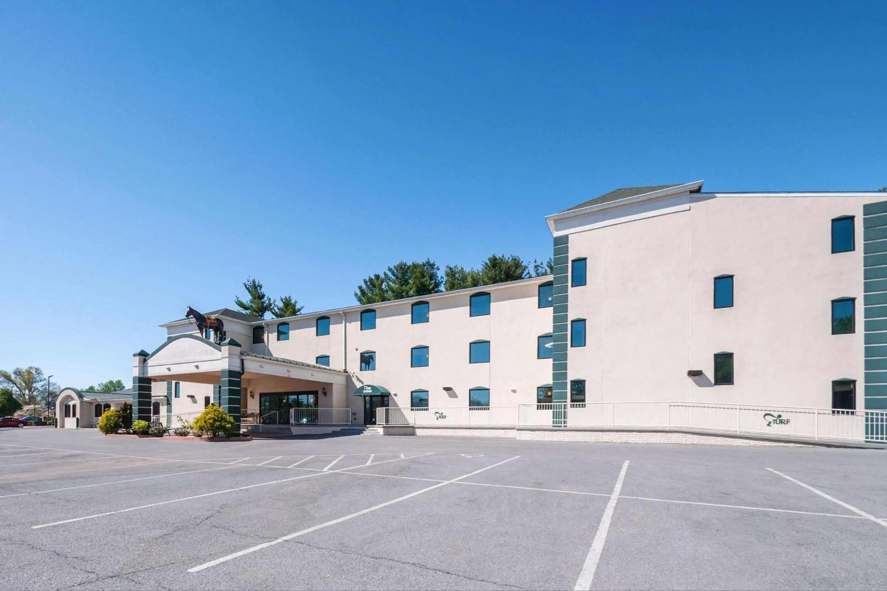 Property building in Rodeway Inn & Suites Charles Town