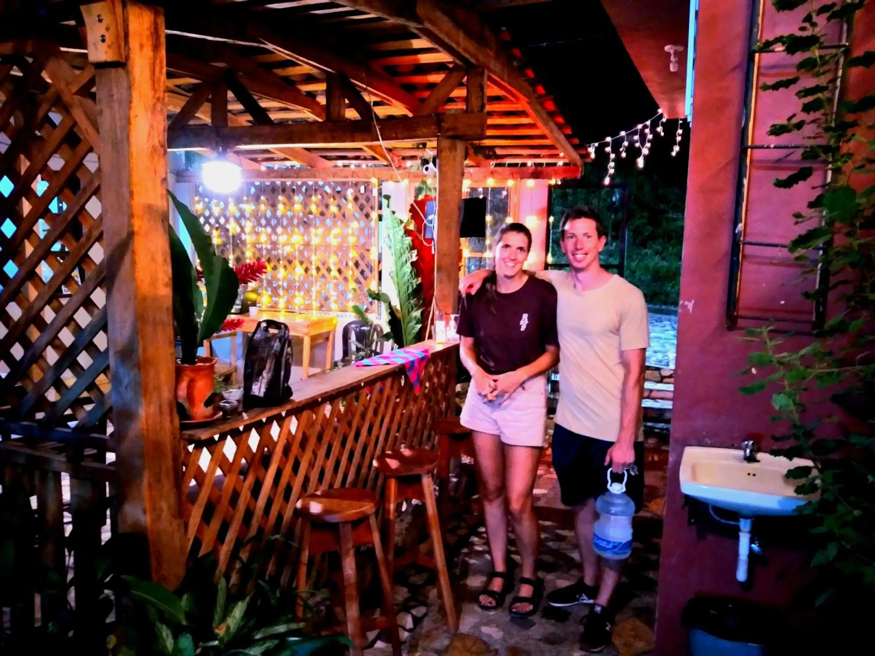 Restaurant/places to eat in Hotel Rosalila