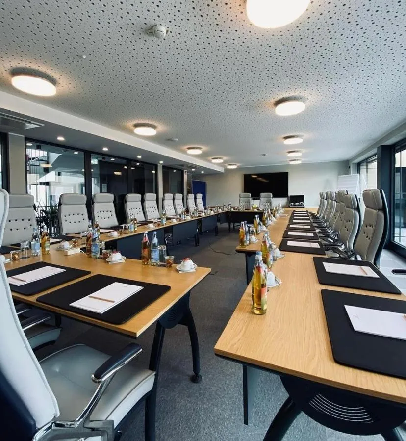 Meeting/conference room in Intergroup Business & Design Hotel Ingolstadt