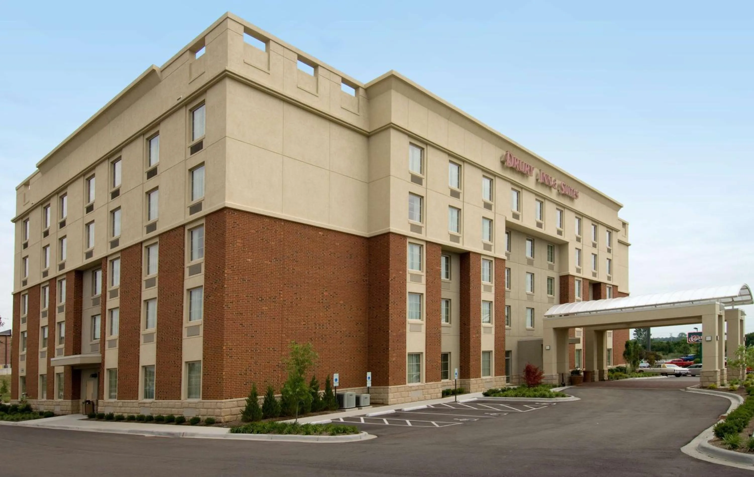 Property building in Drury Inn & Suites Middletown Franklin