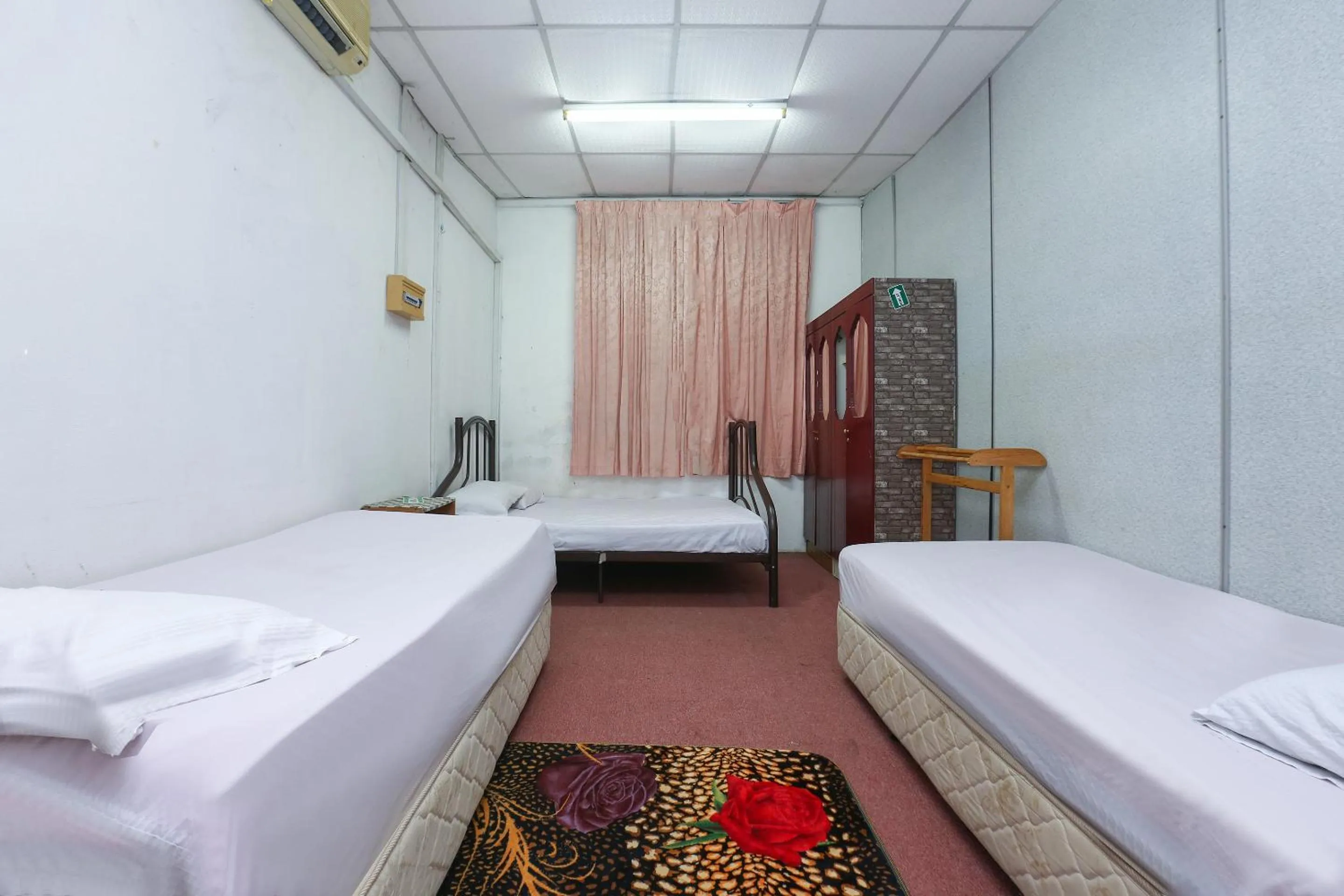 Bedroom in Hotel O D&d Budget Inn