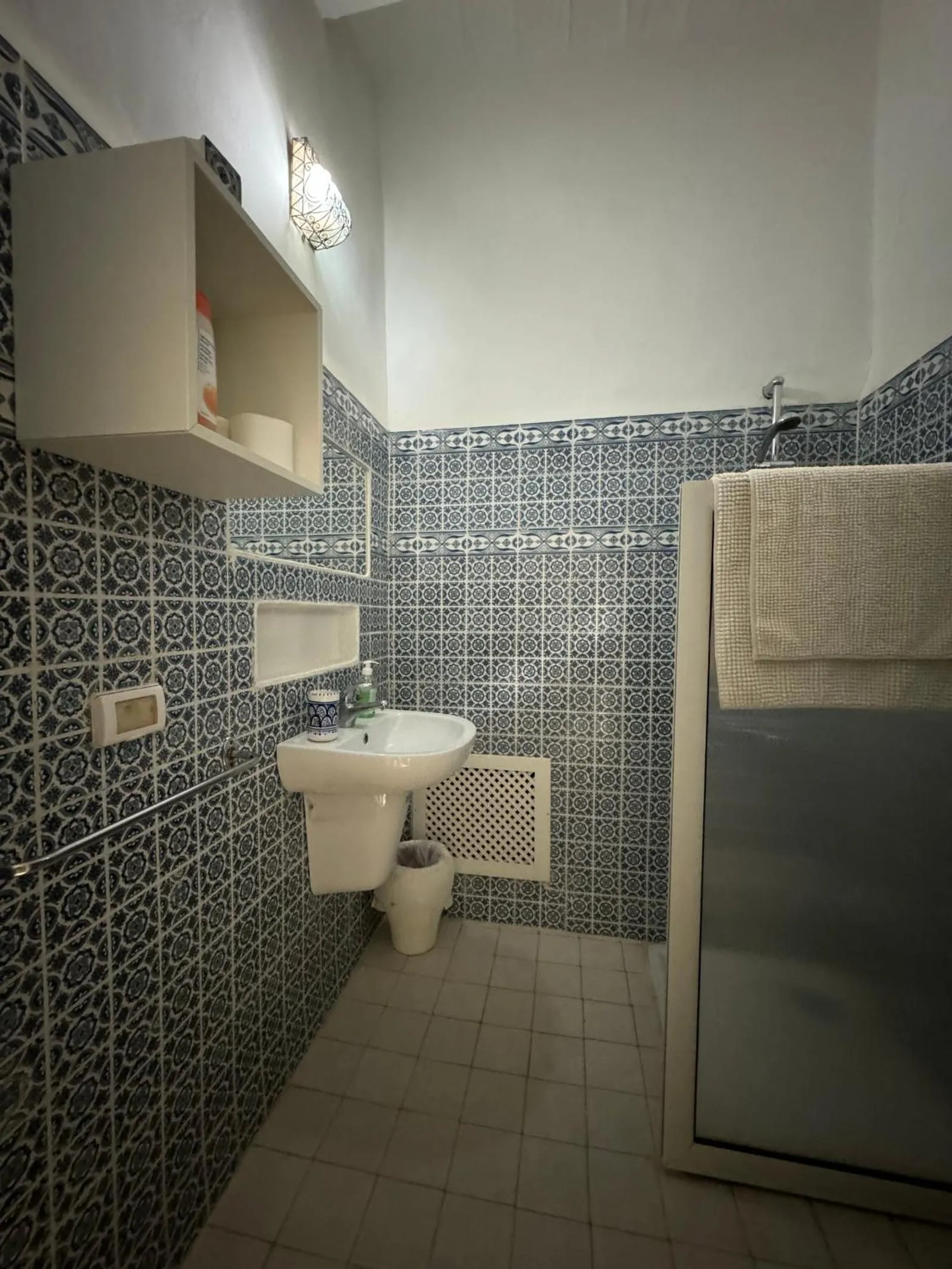 Bathroom in Dar Lola Djerba