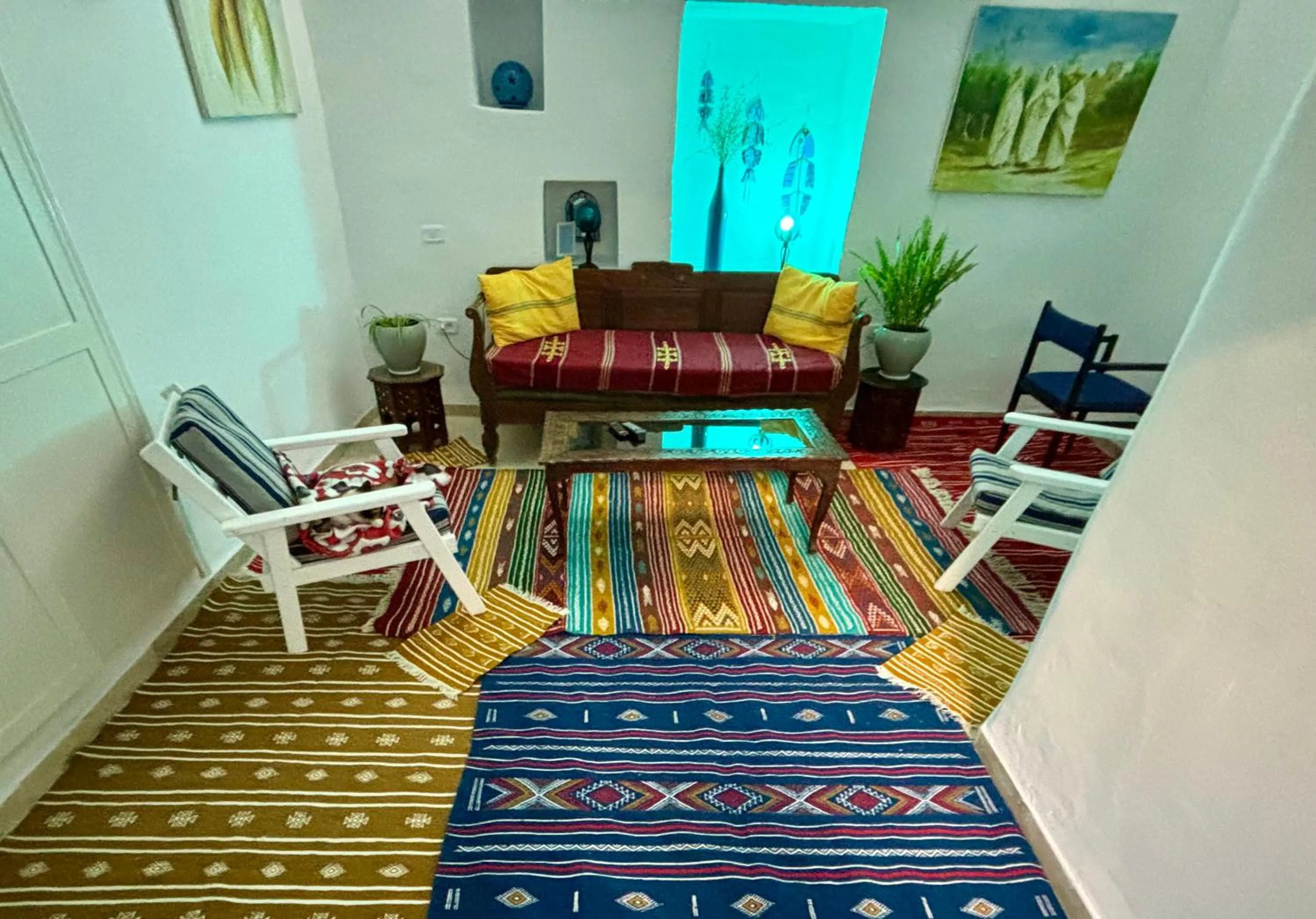 Communal lounge/ TV room in Dar Lola Djerba