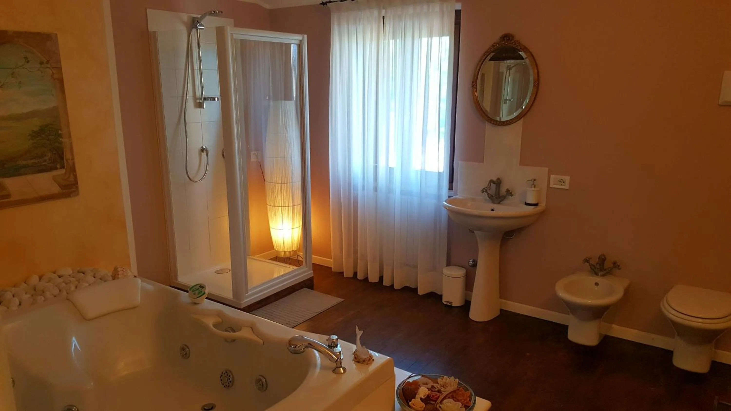 Shower in B&B Villa Fiorini