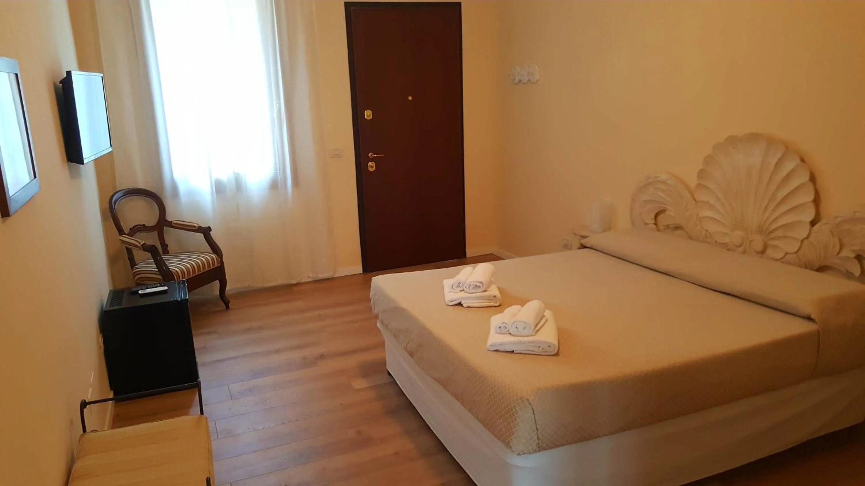 Bedroom, Bed in B&B Villa Fiorini