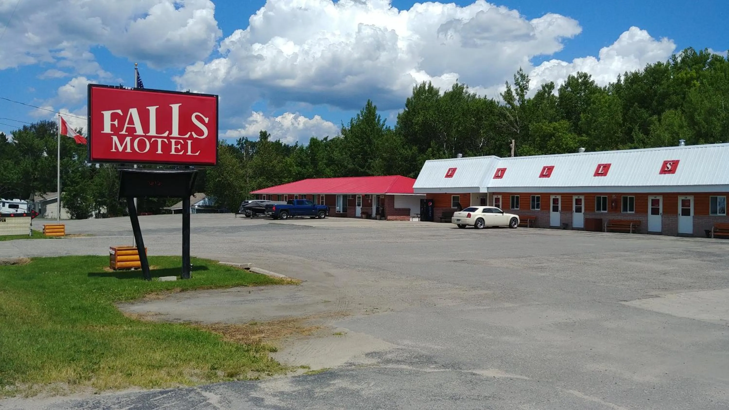 Falls Motel