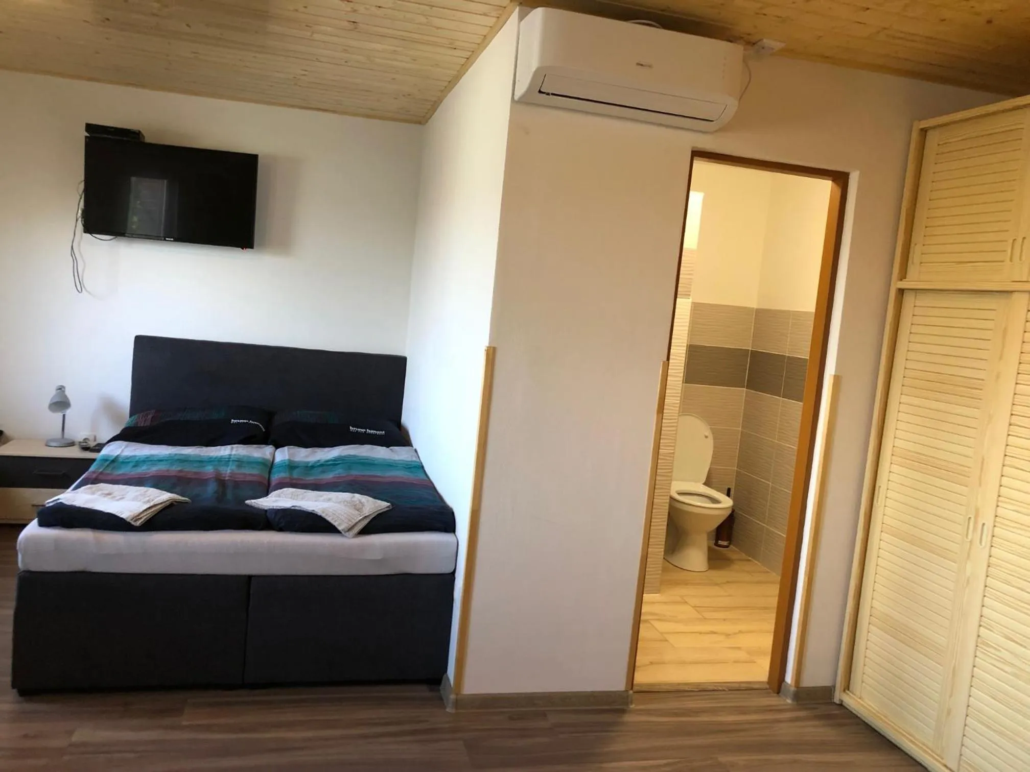 Bed in Penzion Zaječský šenk