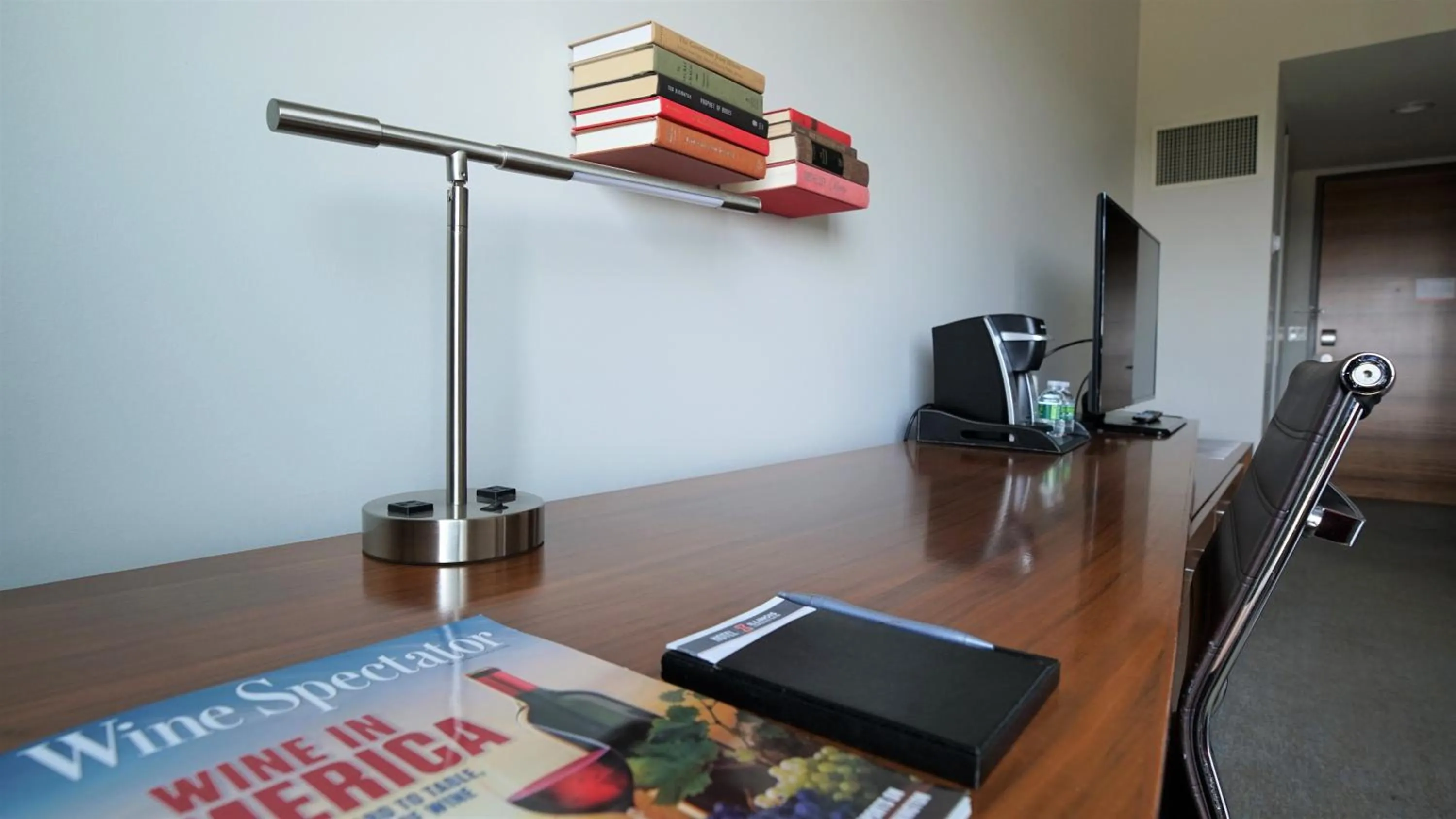 Bedroom in I Hotel and Illinois Conference Center - Champaign