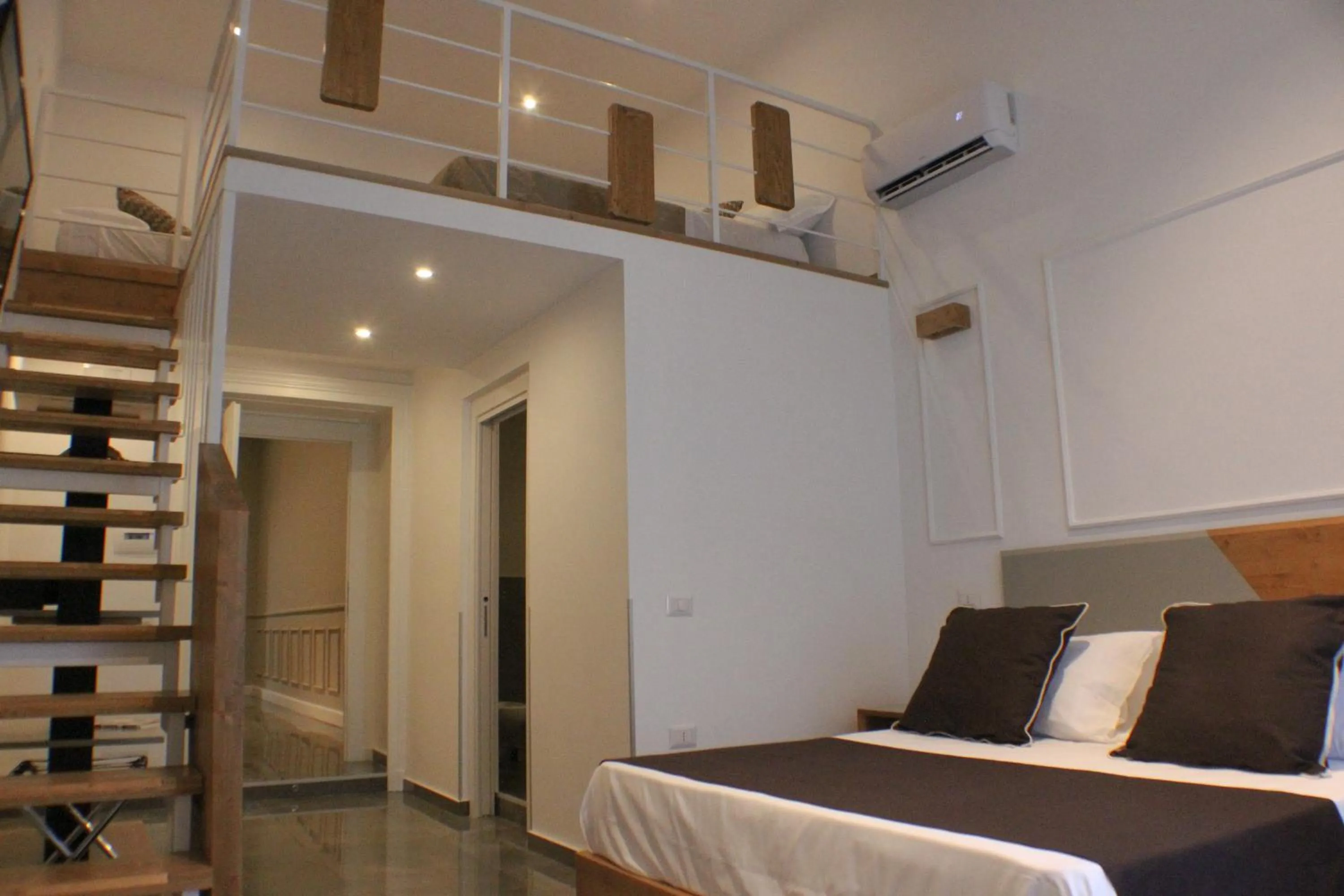 Be Italian Flat Piazza Bovio 22