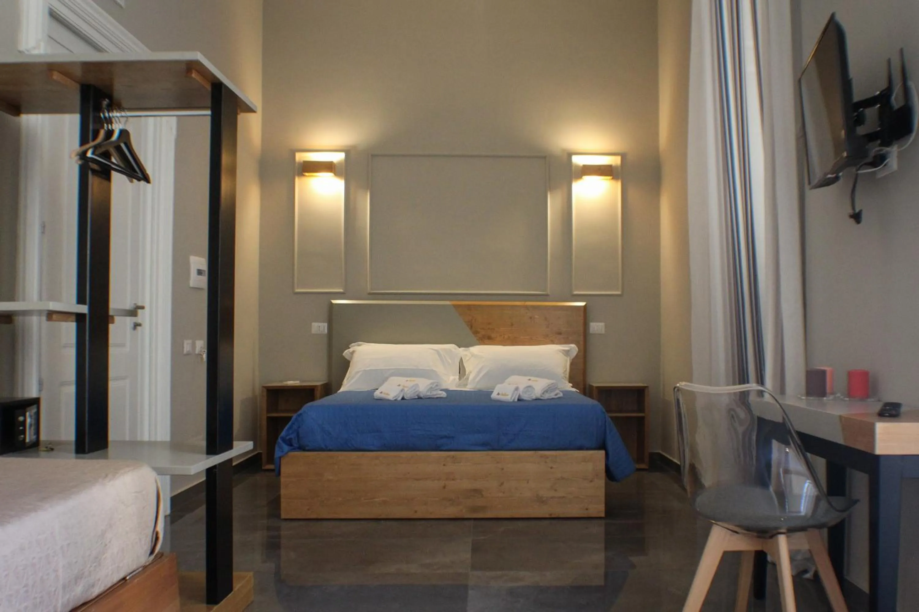 Bed in Be Italian Flat Piazza Bovio 22