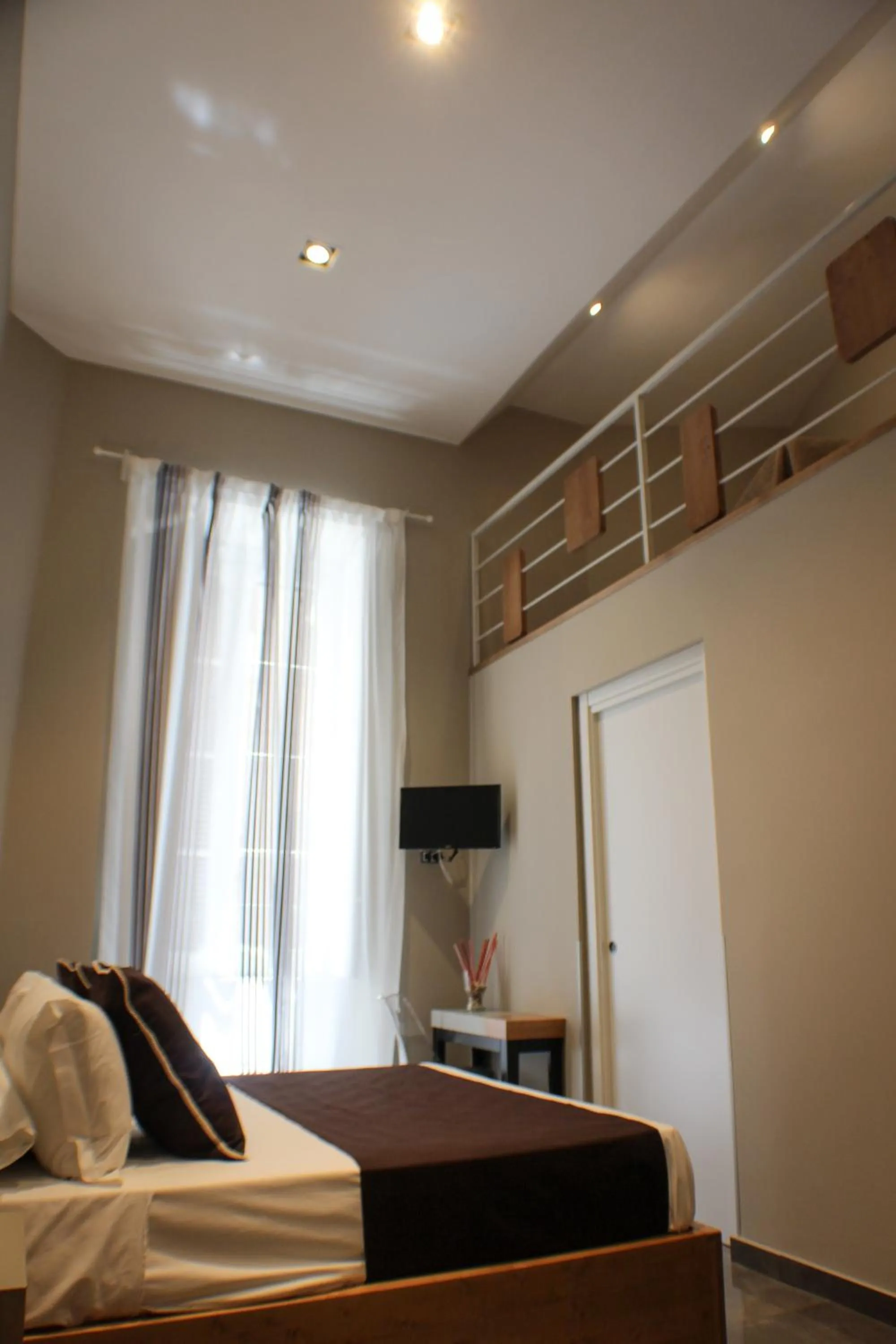 Bed in Be Italian Flat Piazza Bovio 22