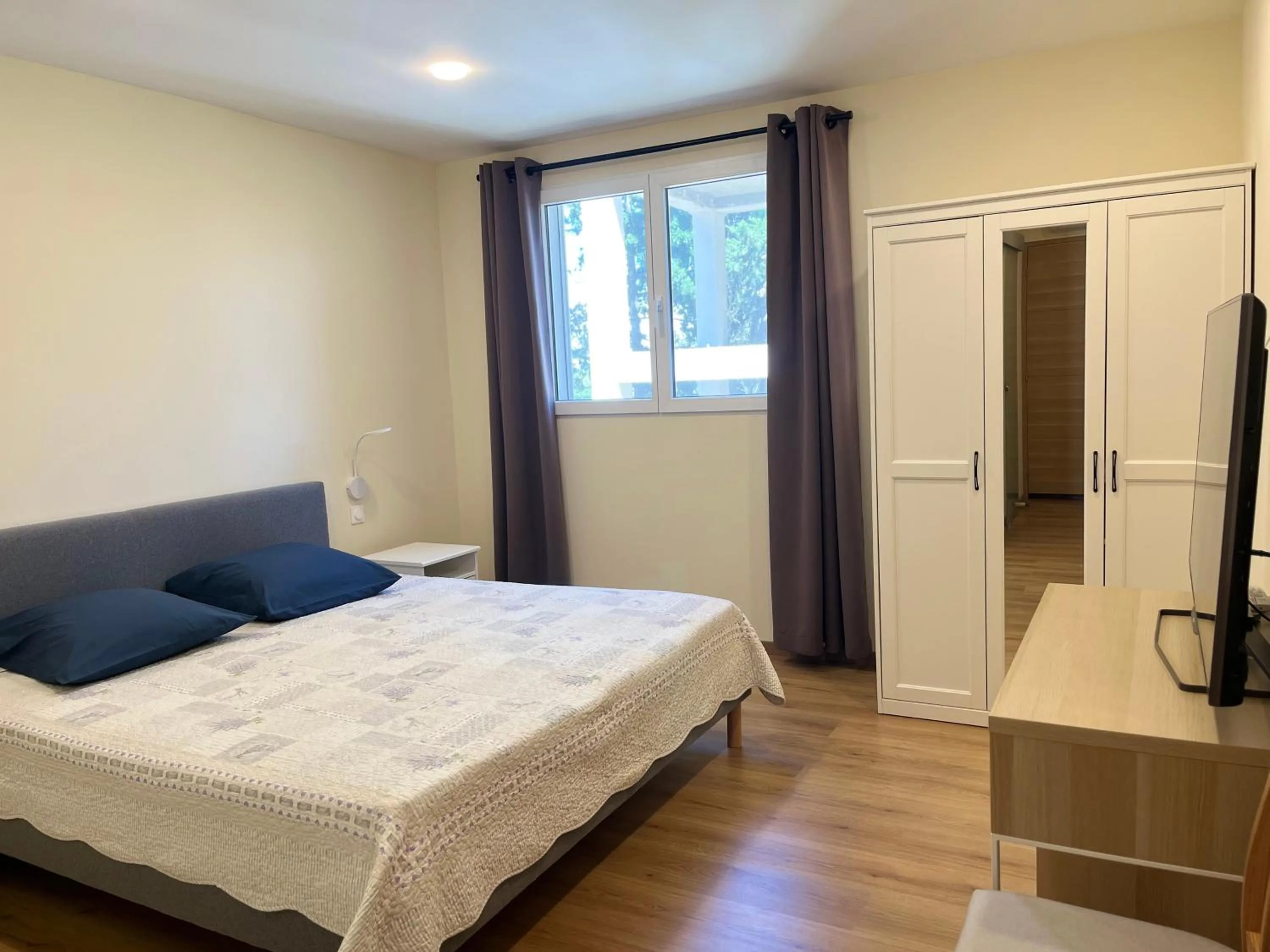 Grand Tamaris Hosting